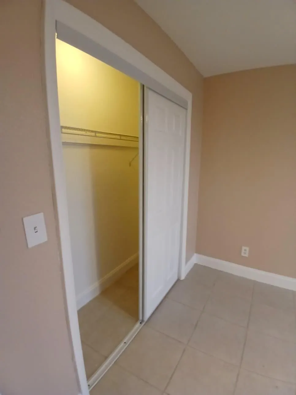 4800 Hollywood Boulevard #3G