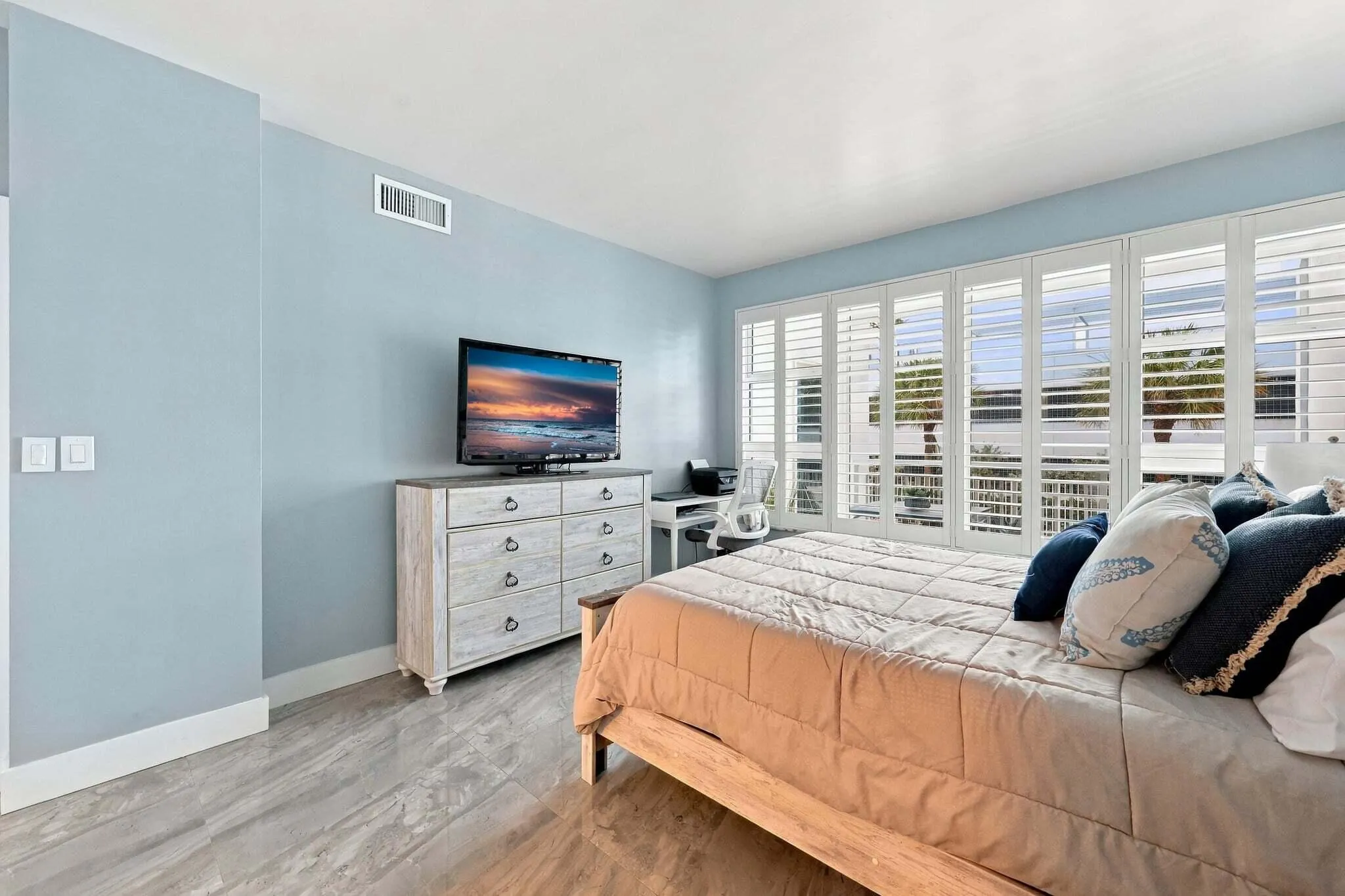 1620 S OCEAN Boulevard #1E