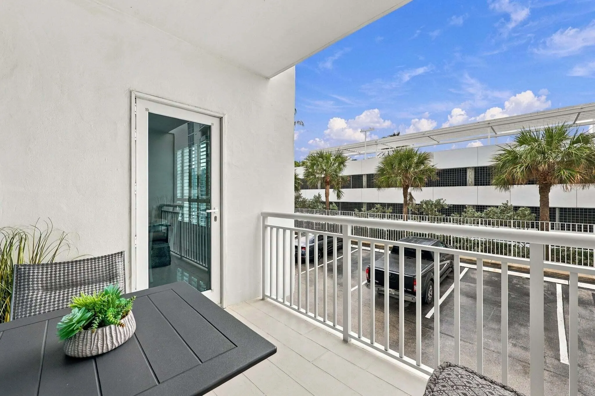 1620 S OCEAN Boulevard #1E