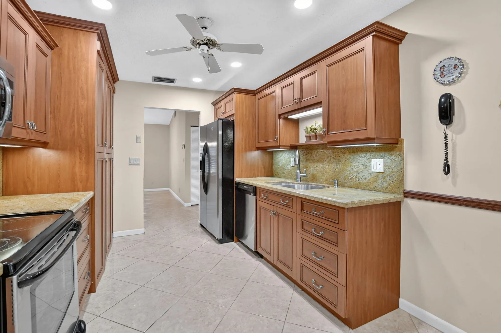 2600 ALOE Avenue