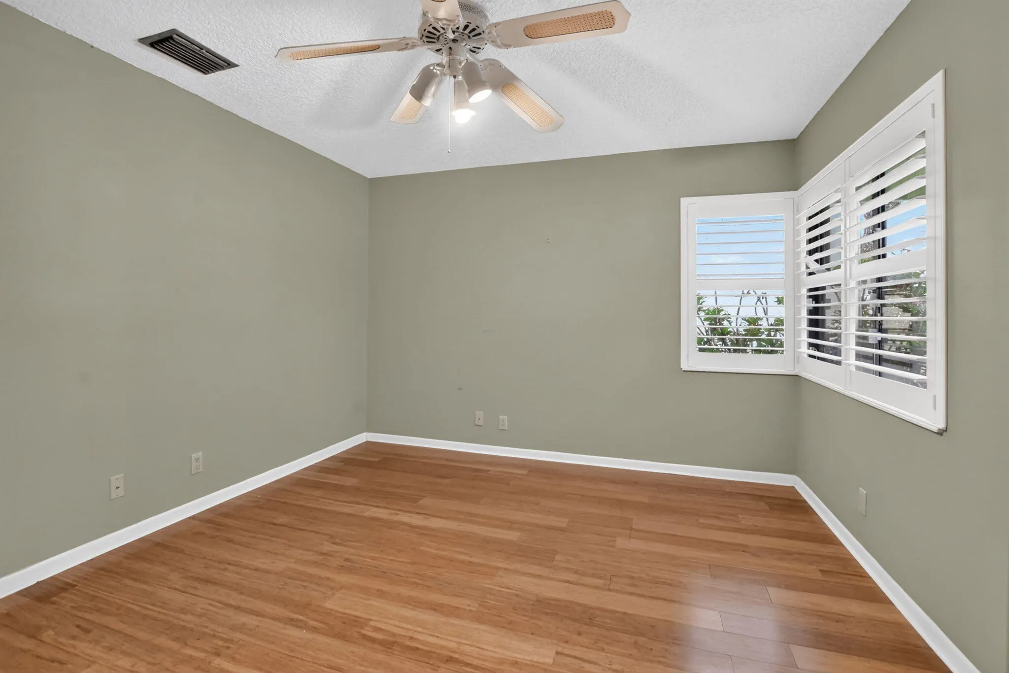 2600 ALOE Avenue