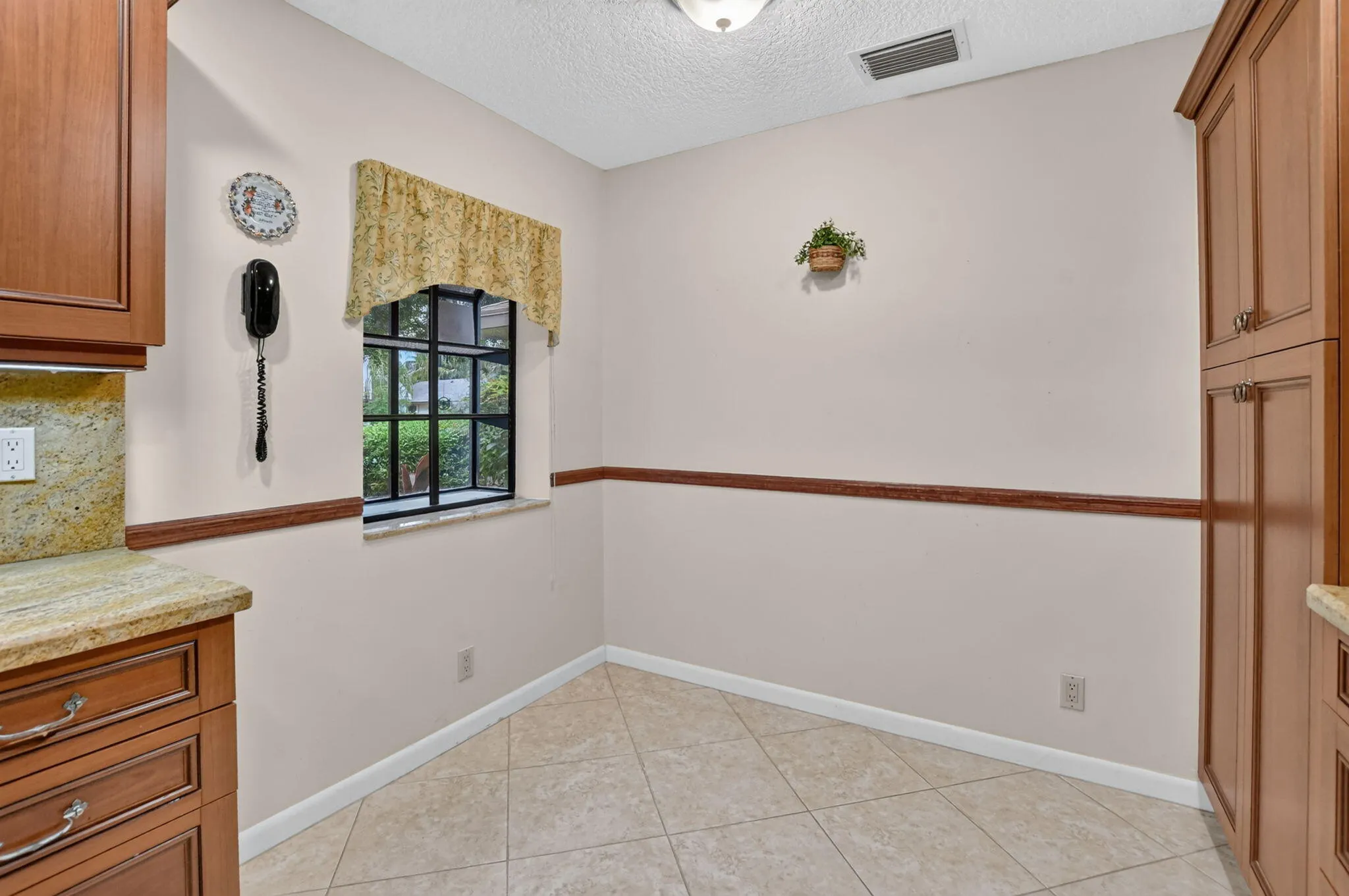2600 ALOE Avenue