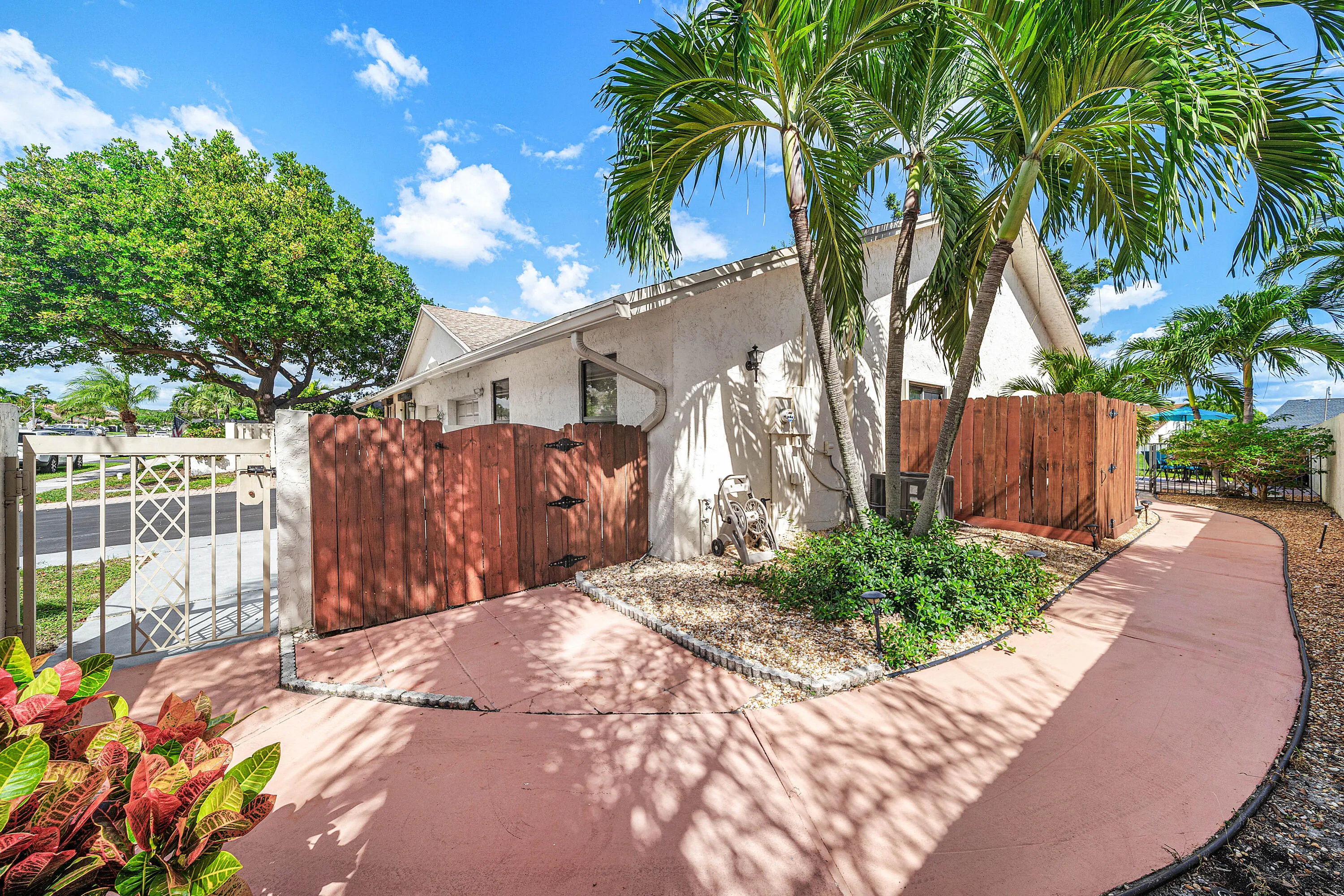 503 SW 29TH Avenue