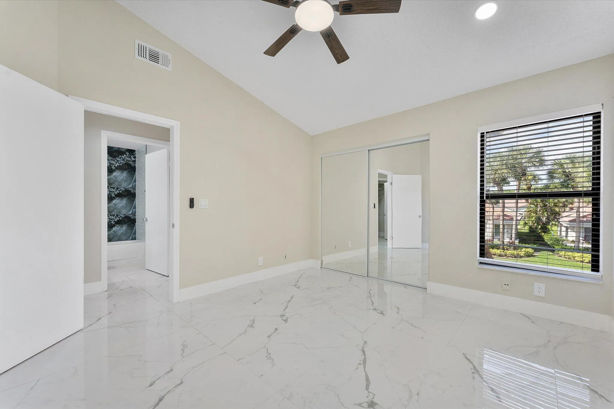 10890 Lakemore Lane #Unit 201