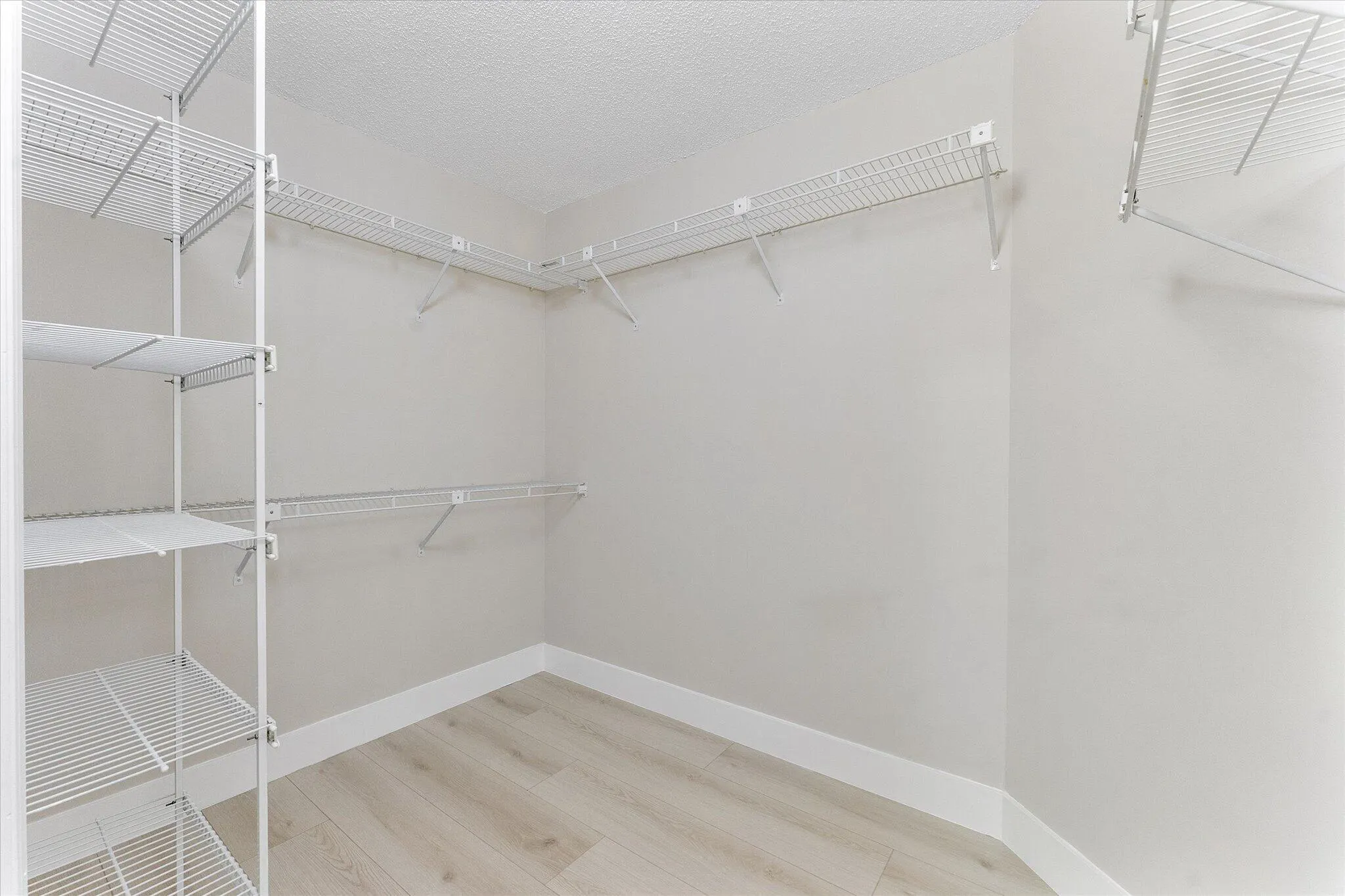 10890 Lakemore Lane #Unit 201