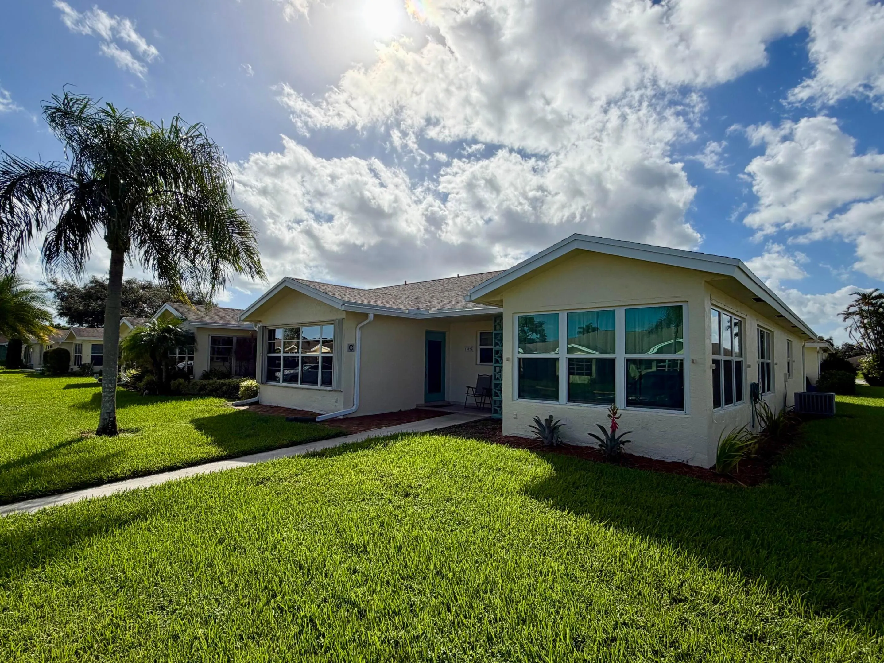 5289 LAKEFRONT Boulevard #C