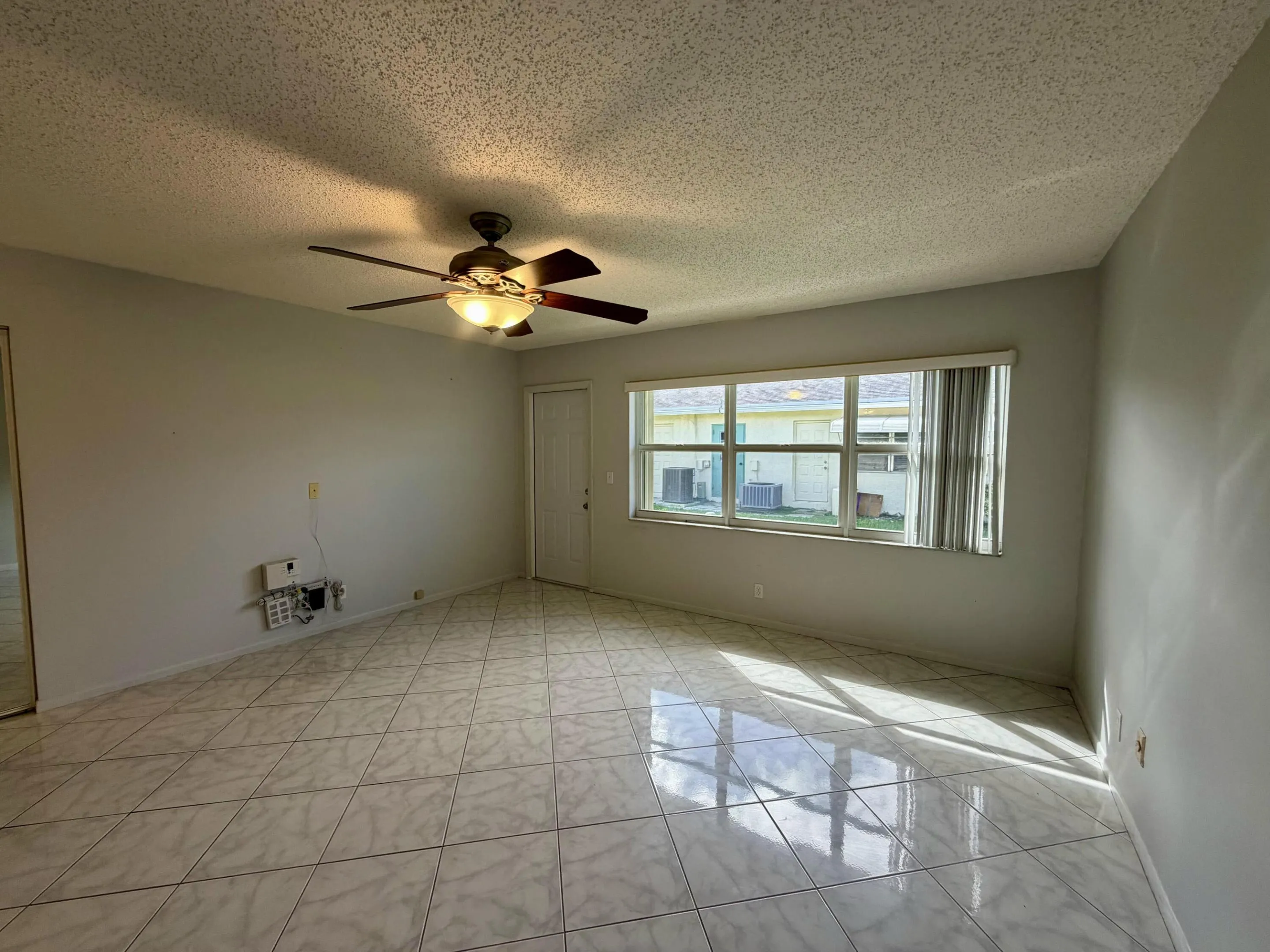 5289 LAKEFRONT Boulevard #C
