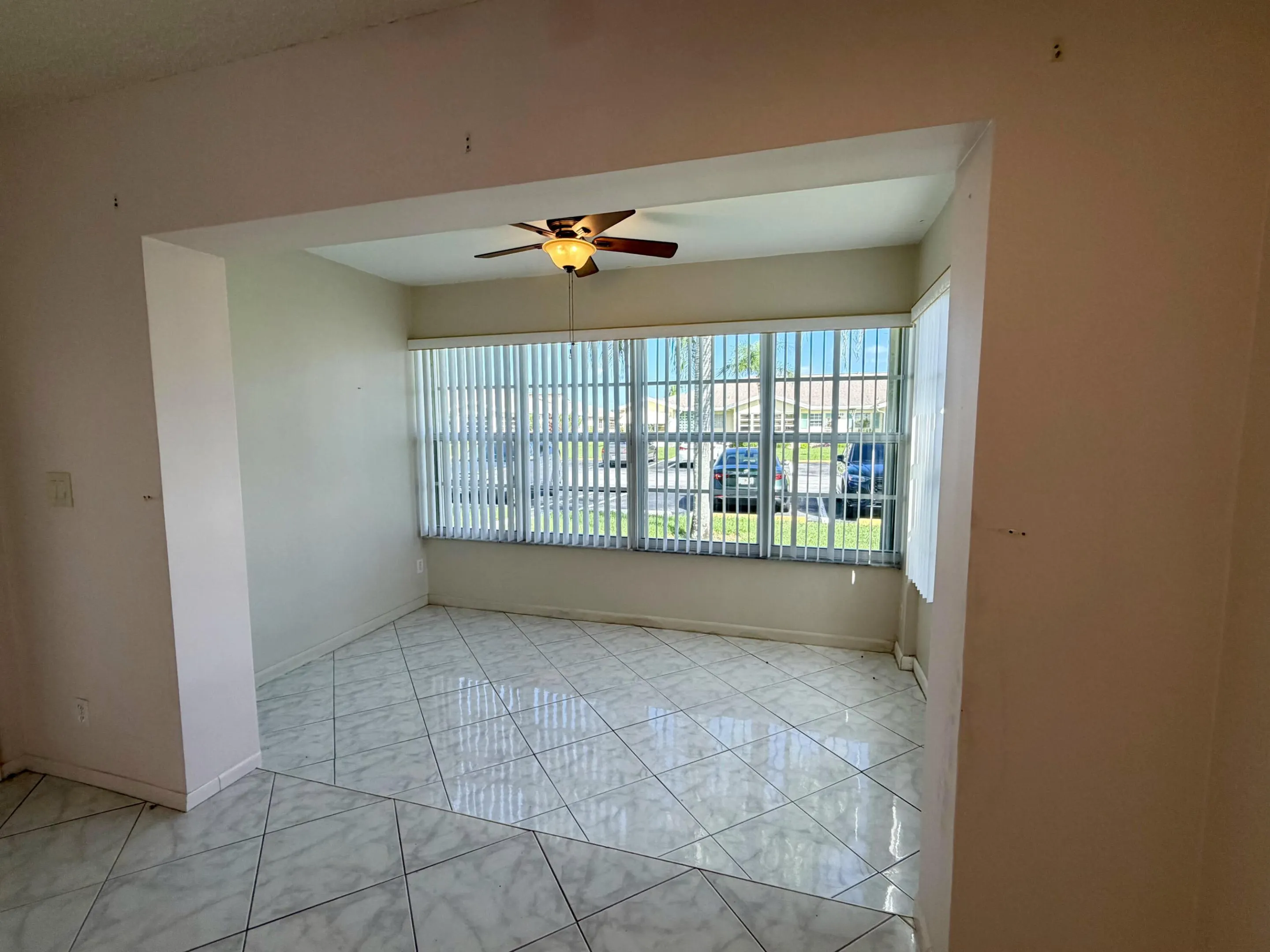 5289 LAKEFRONT Boulevard #C