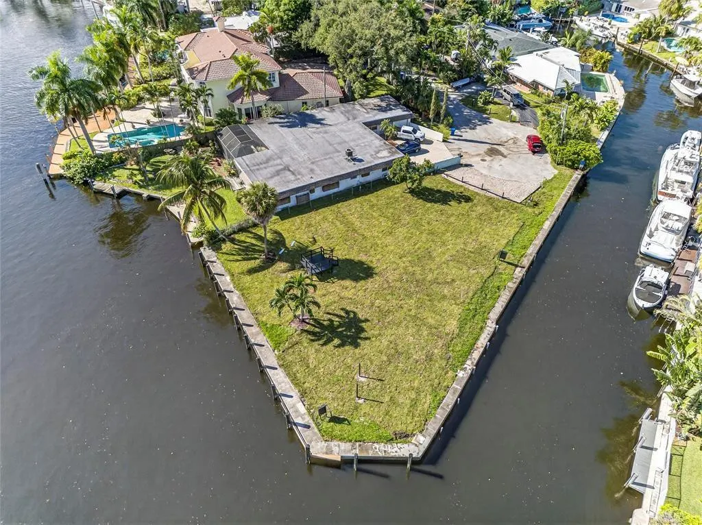 522 SW 9TH Terrace