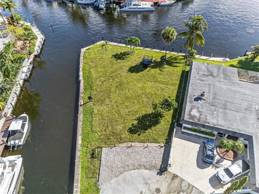 522 SW 9TH Terrace