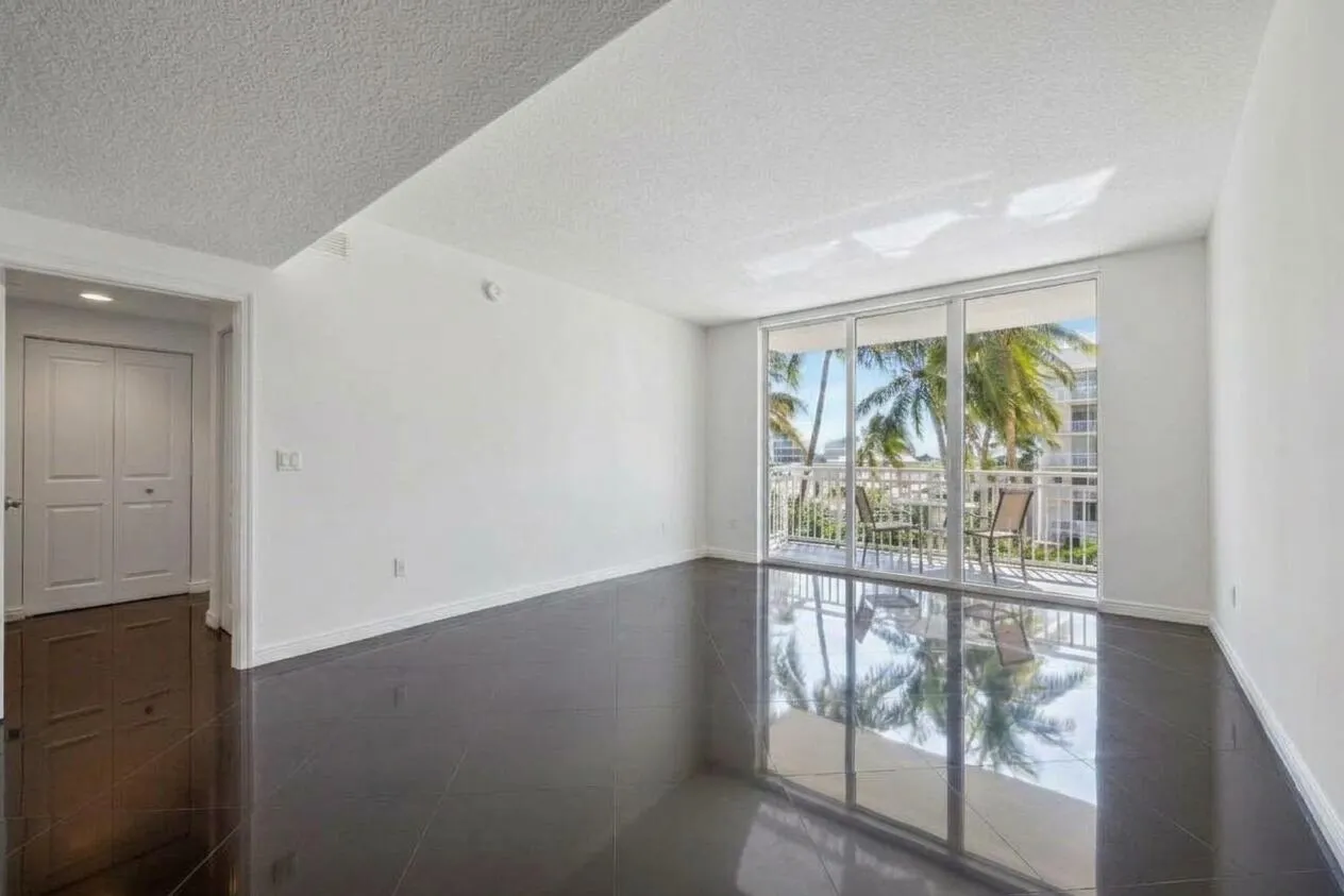 450 N FEDERAL Highway #610