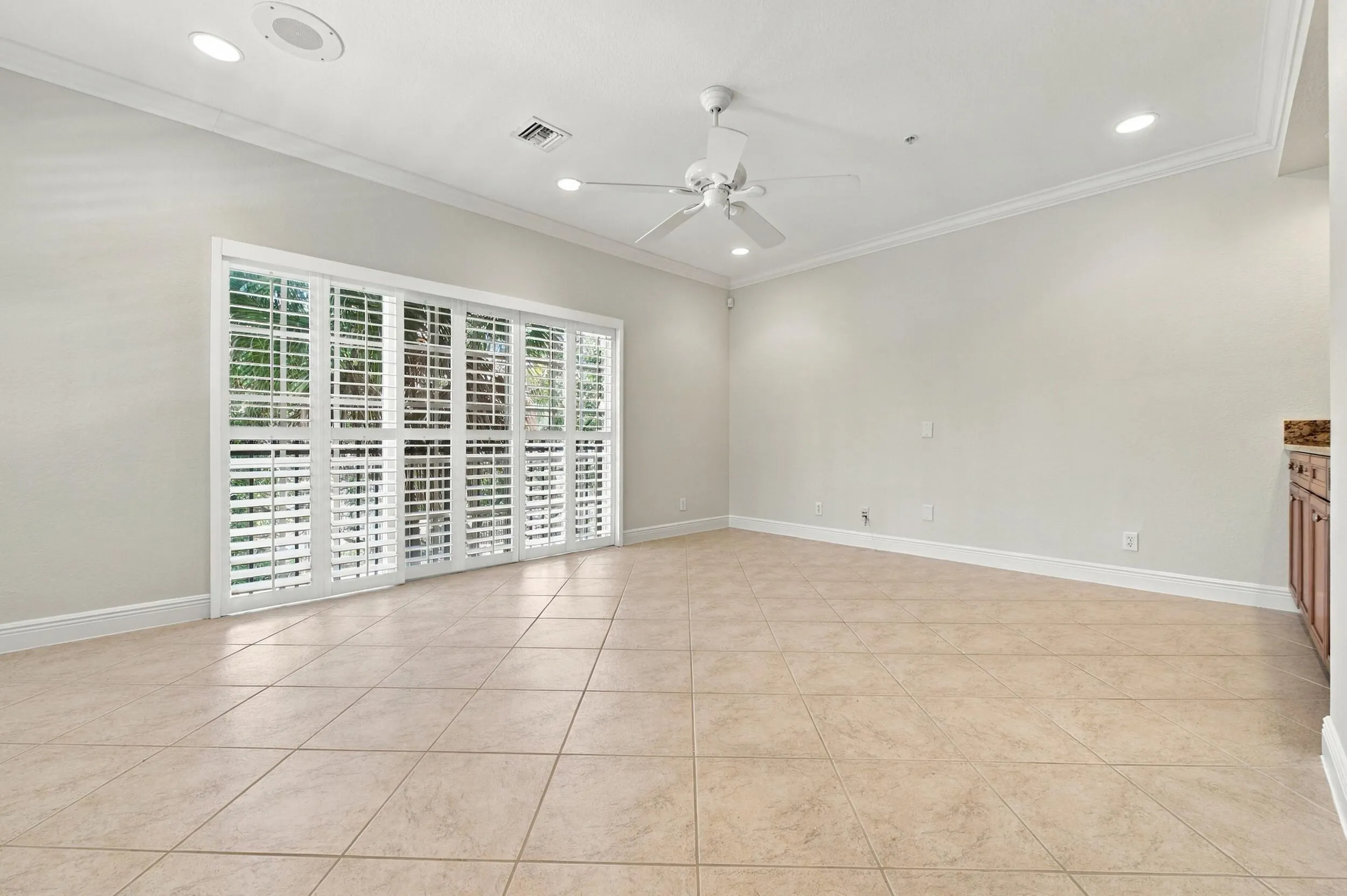 601 S Federal Highway #25
