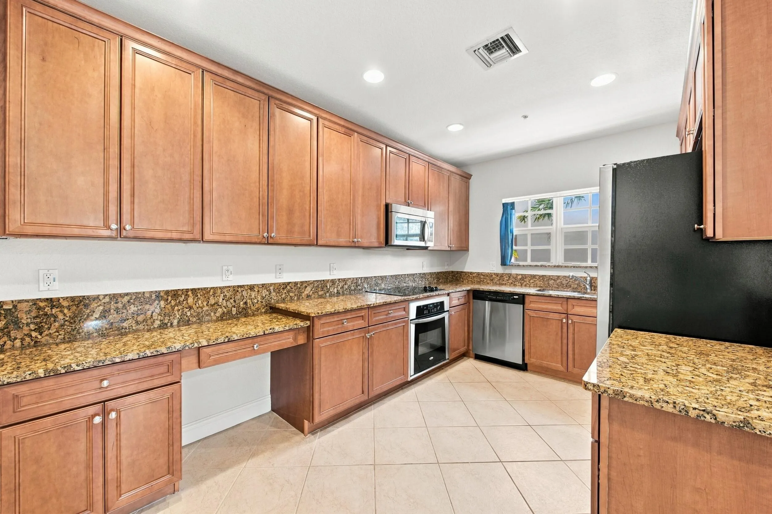 601 S Federal Highway #25