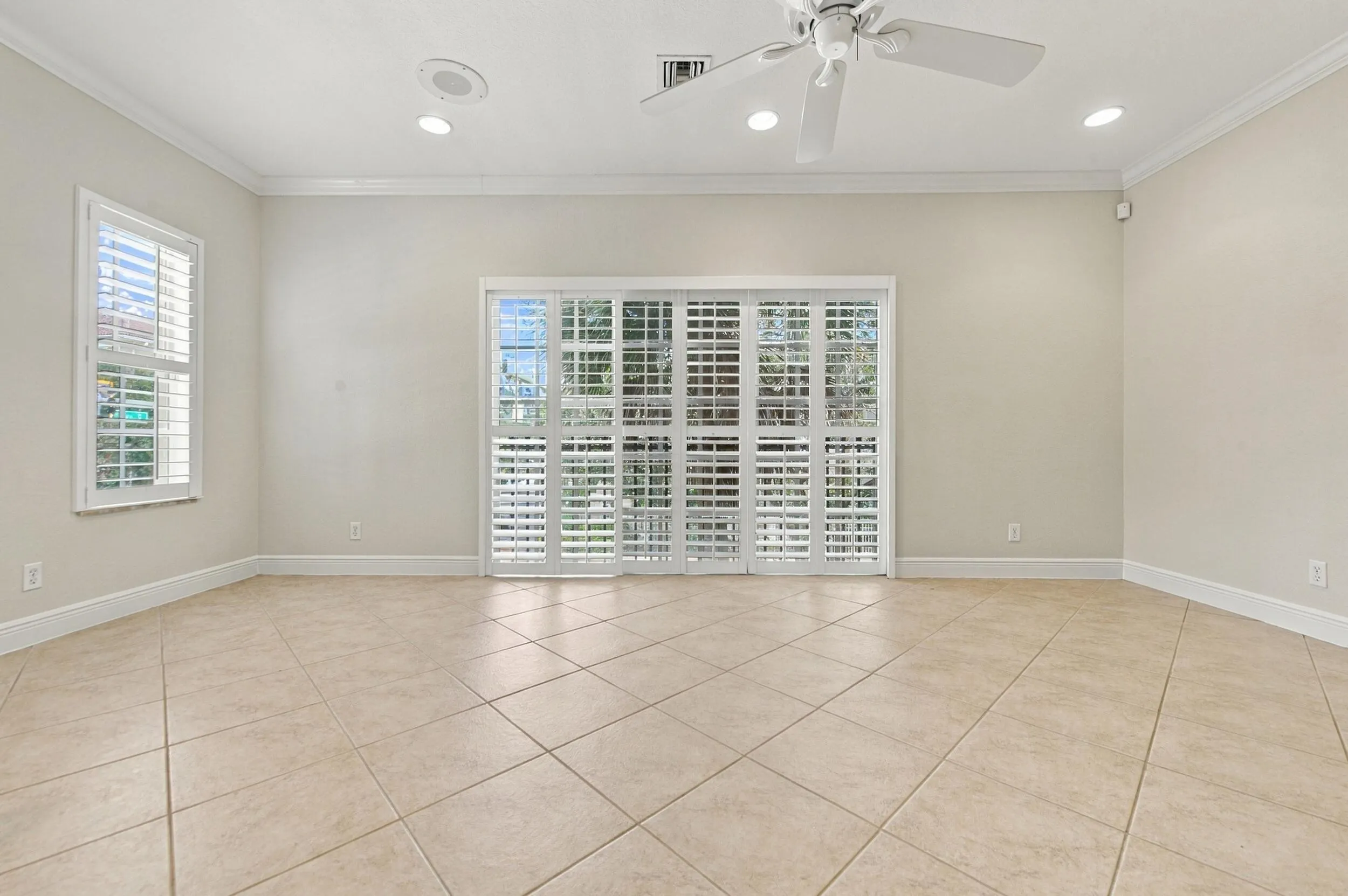 601 S Federal Highway #25