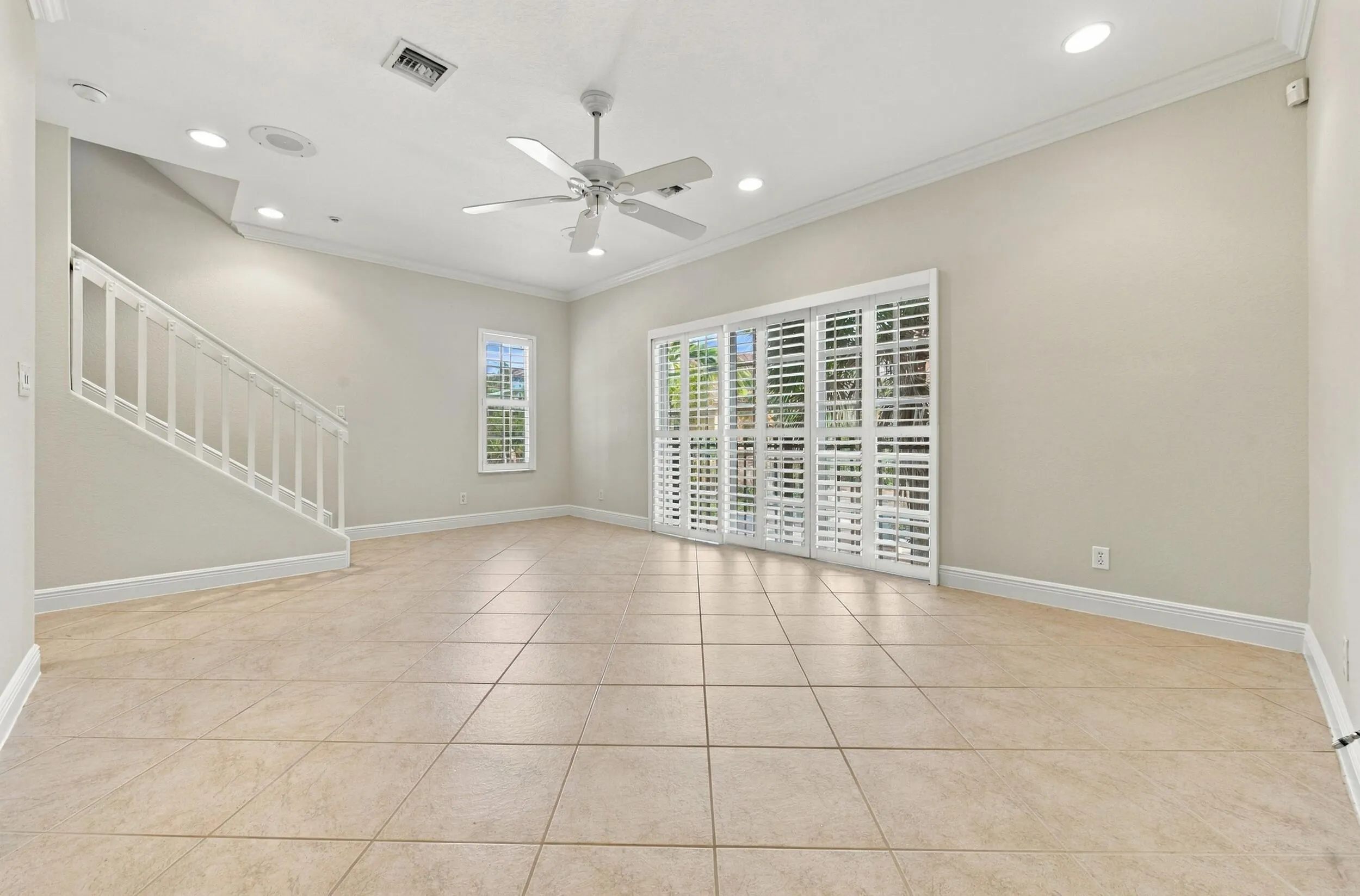 601 S Federal Highway #25