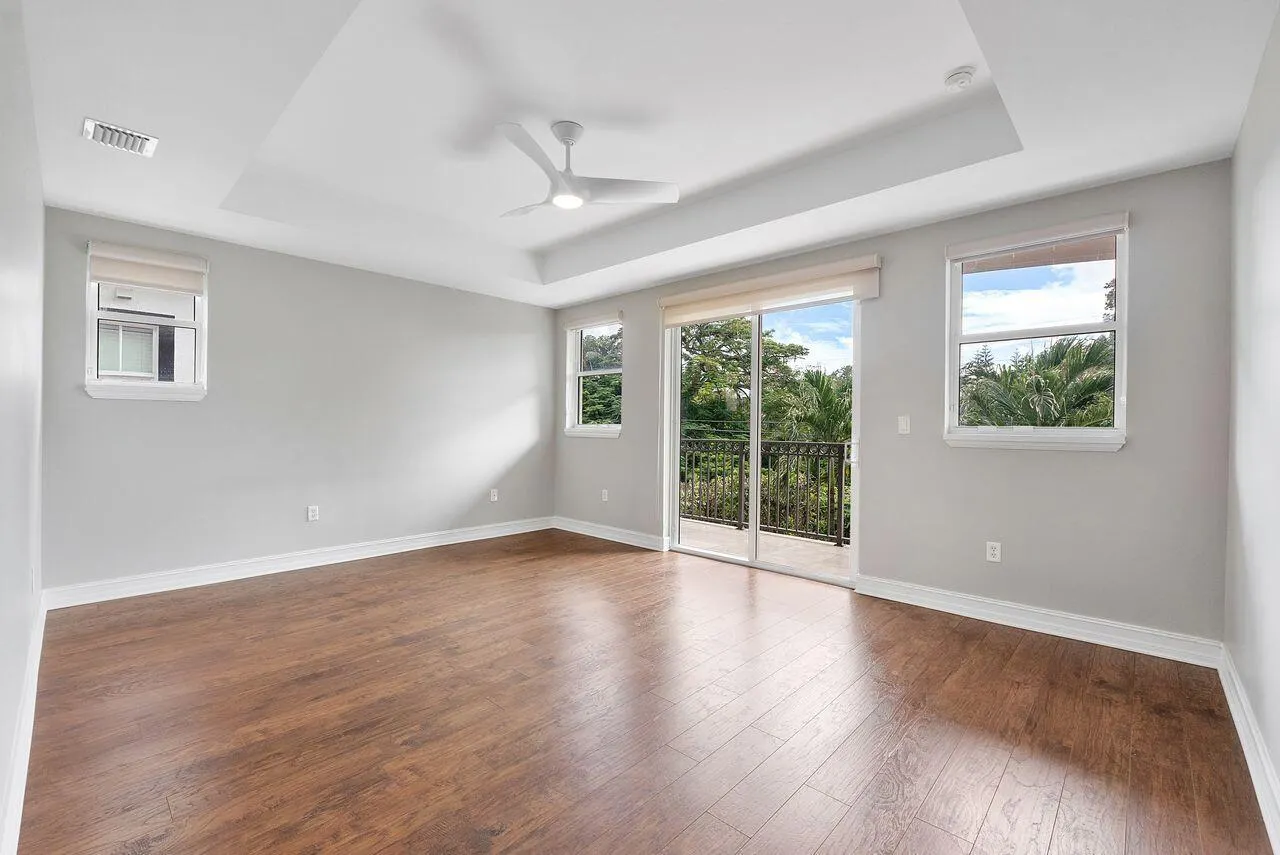 612 SW 10th Street