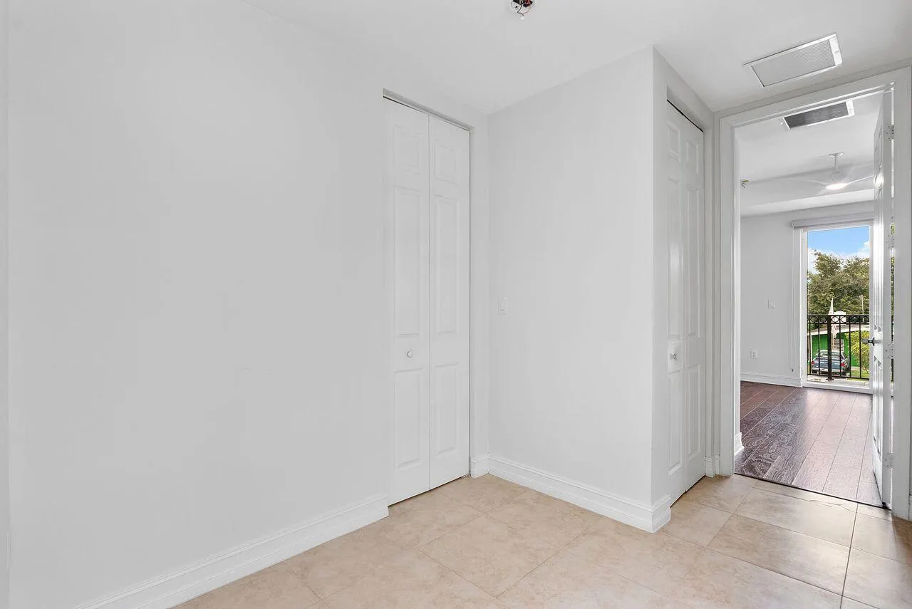 612 SW 10th Street