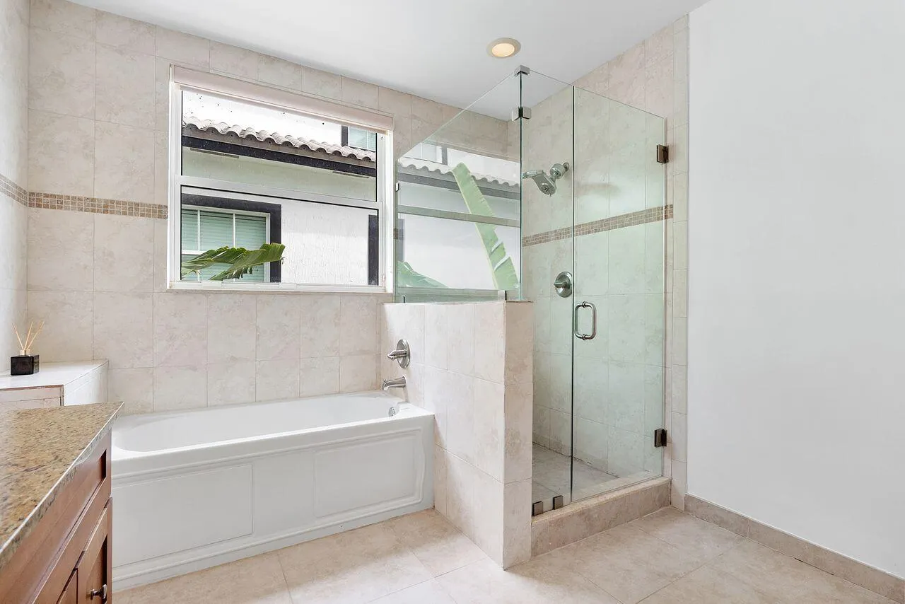 612 SW 10th Street