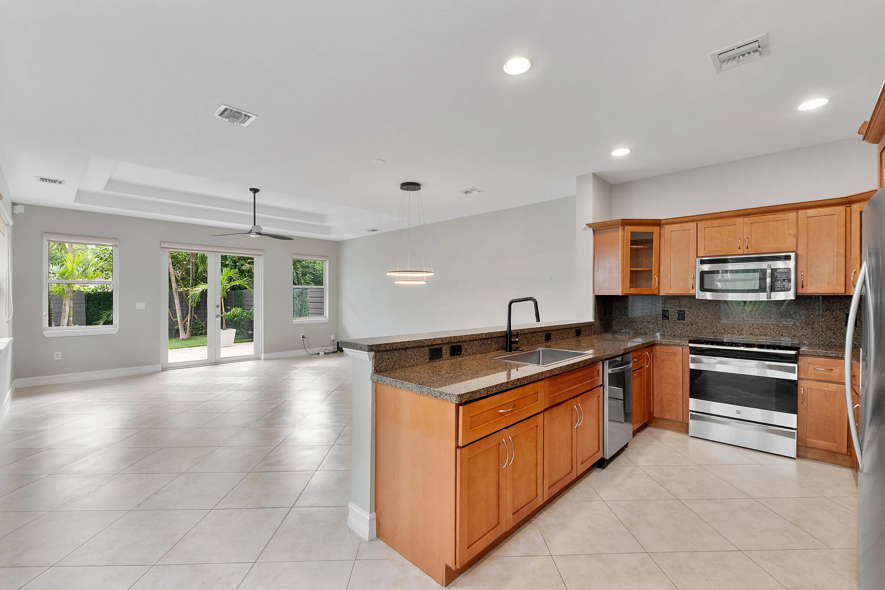 612 SW 10th Street