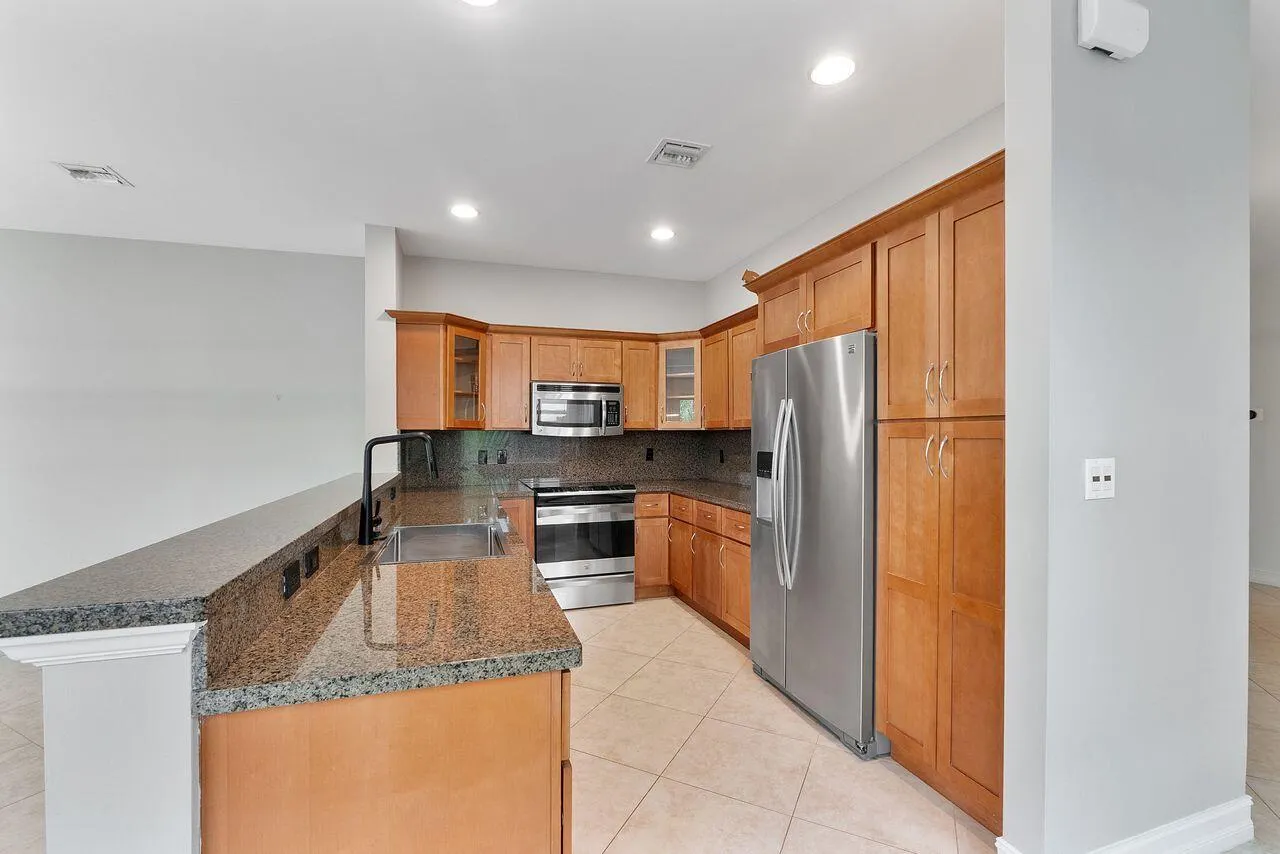 612 SW 10th Street