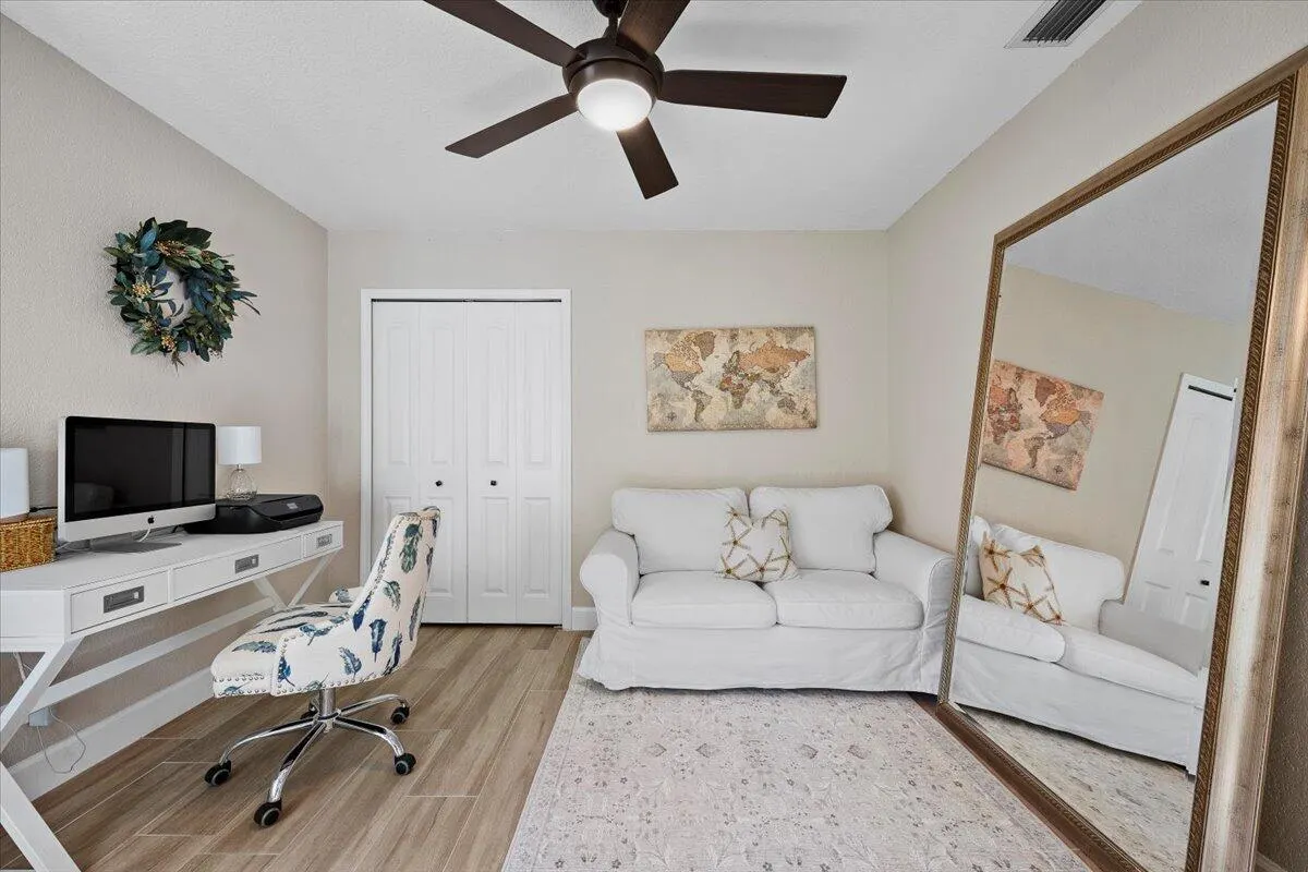4 Ironwood Way N