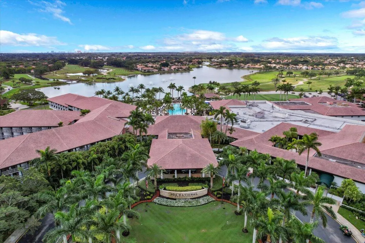 4 Ironwood Way N