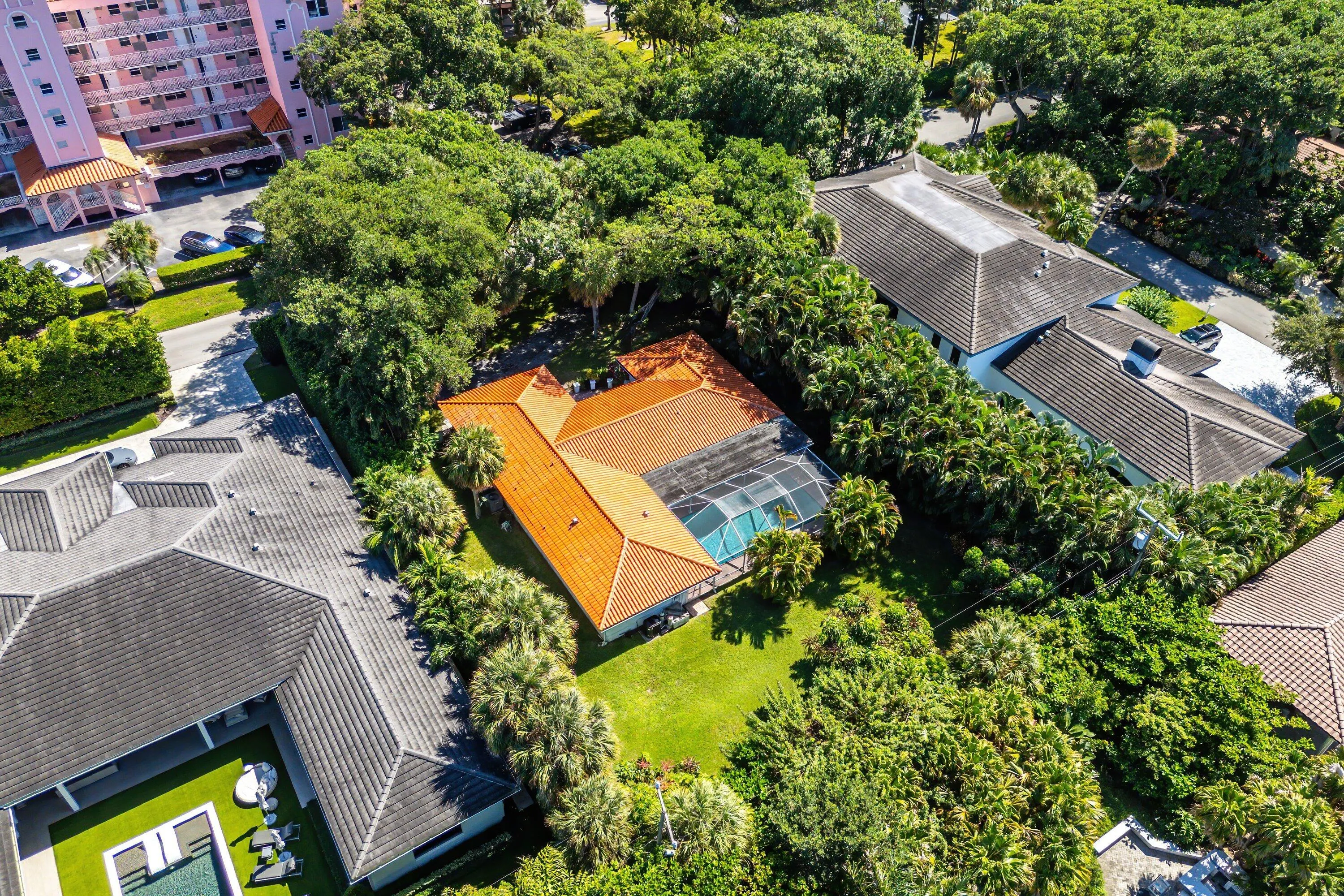 1075 Banyan Road