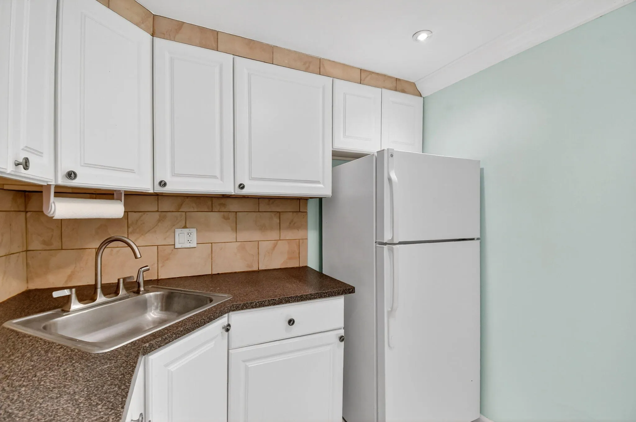 5203 NE 24TH Terrace #B105