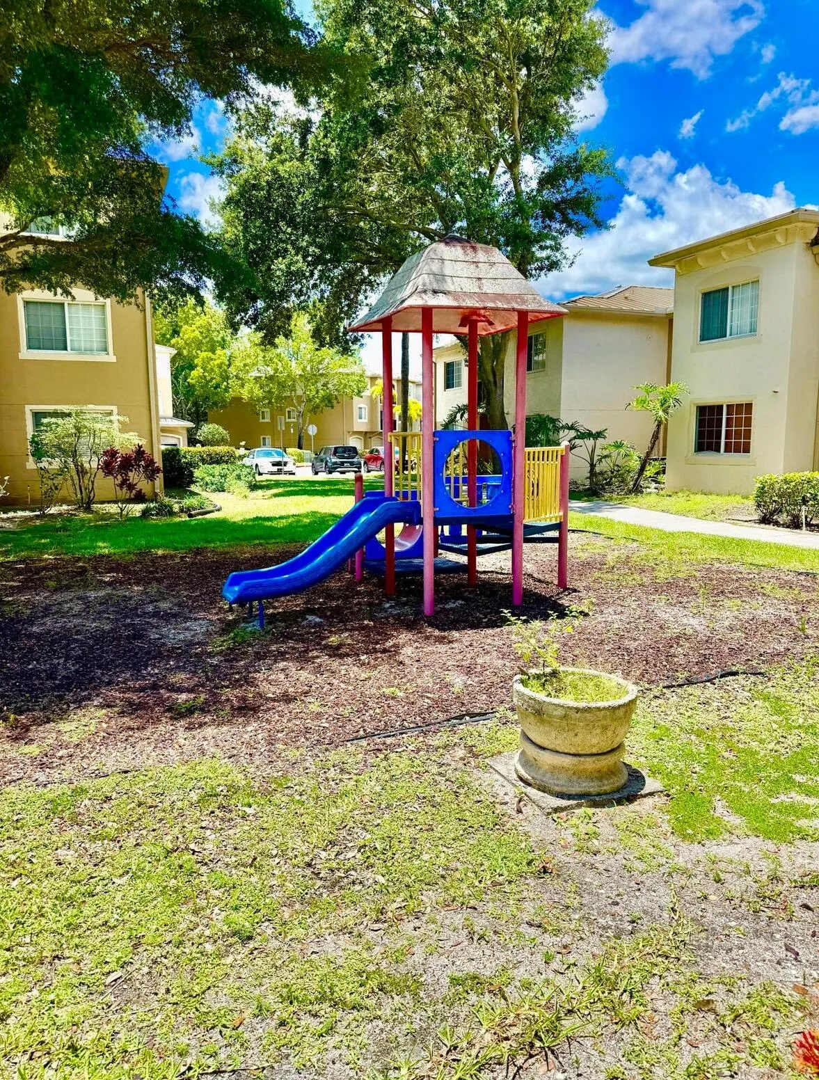 1100 Crestwood Court S #1112