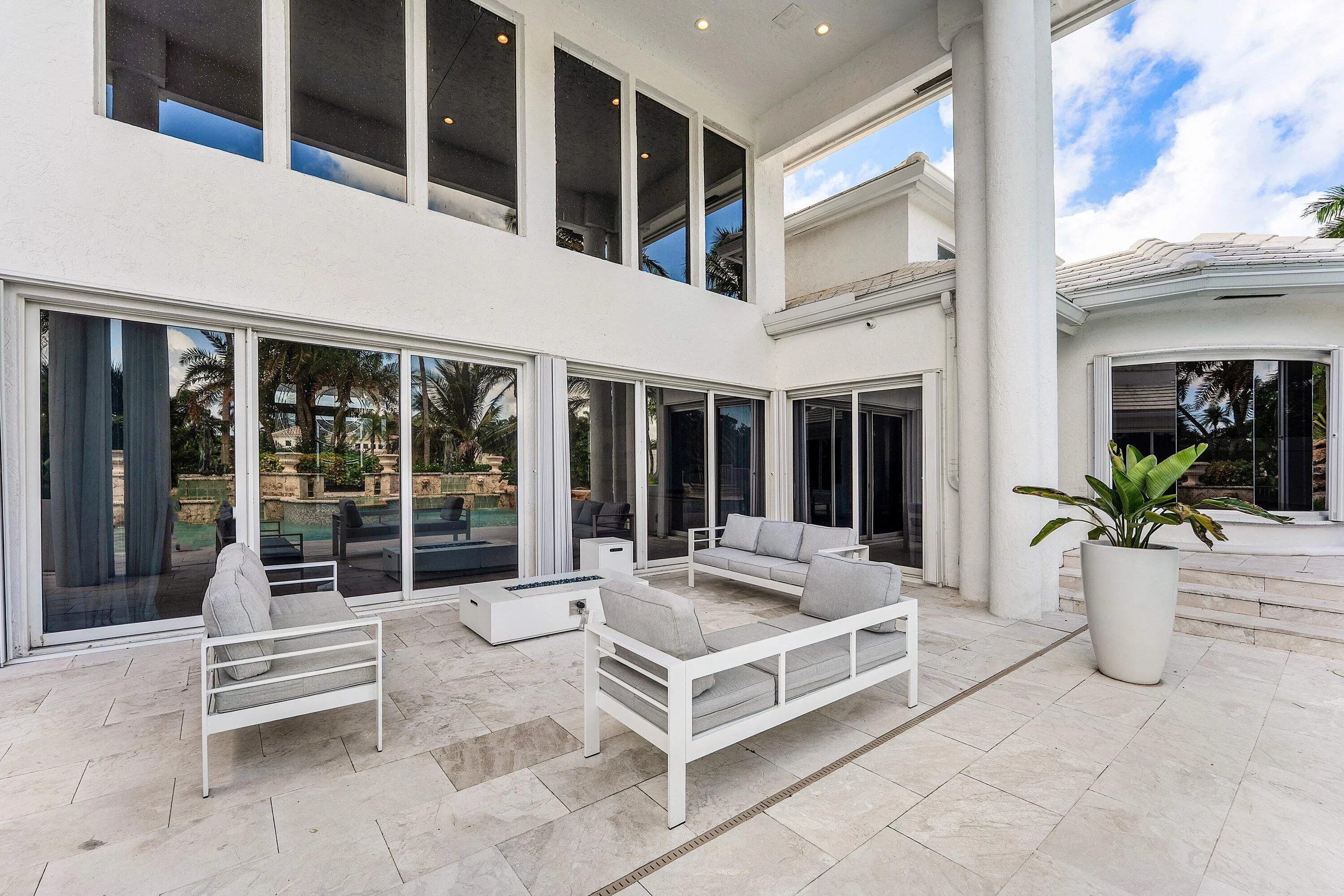 16740 Echo Hollow Circle