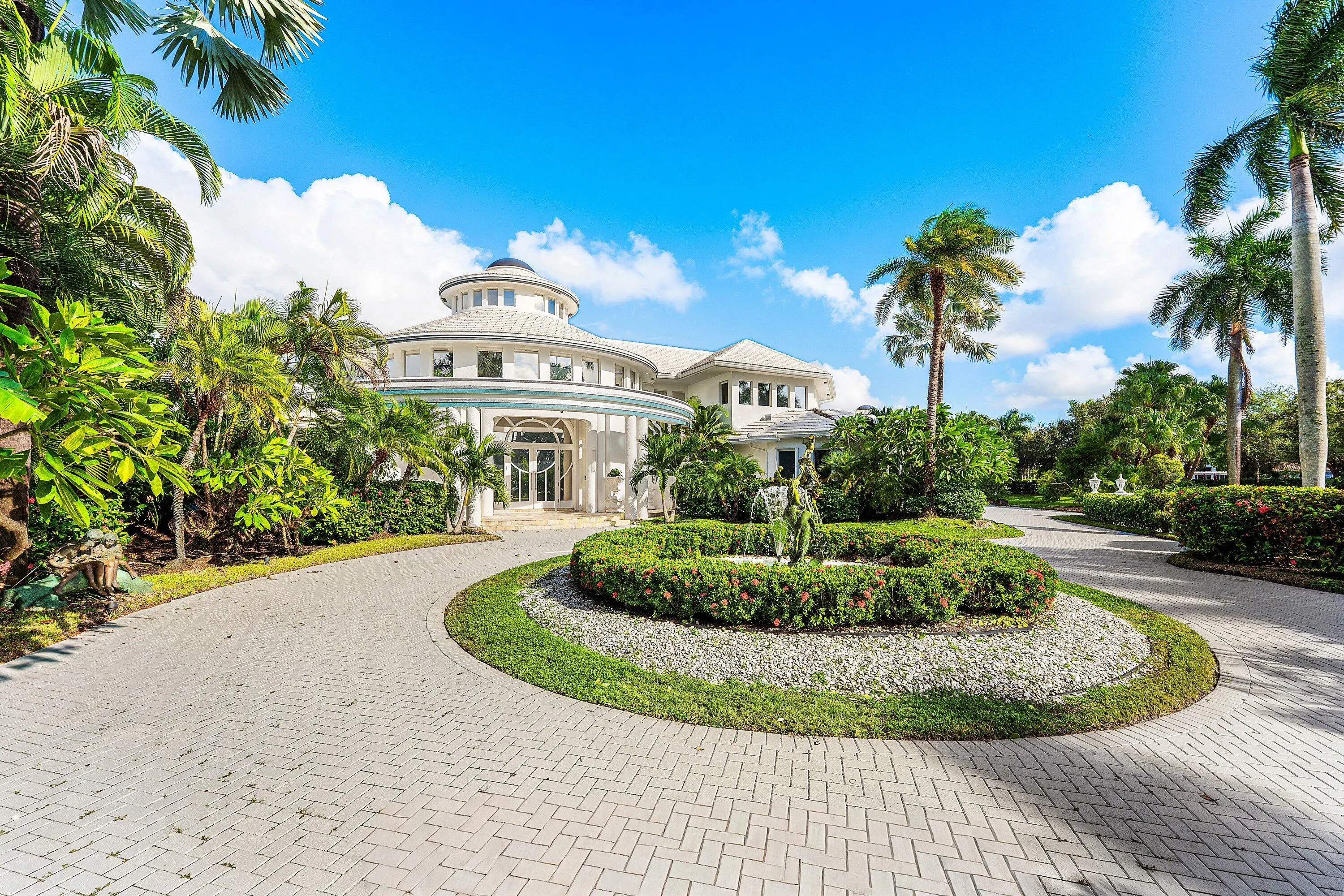 16740 Echo Hollow Circle