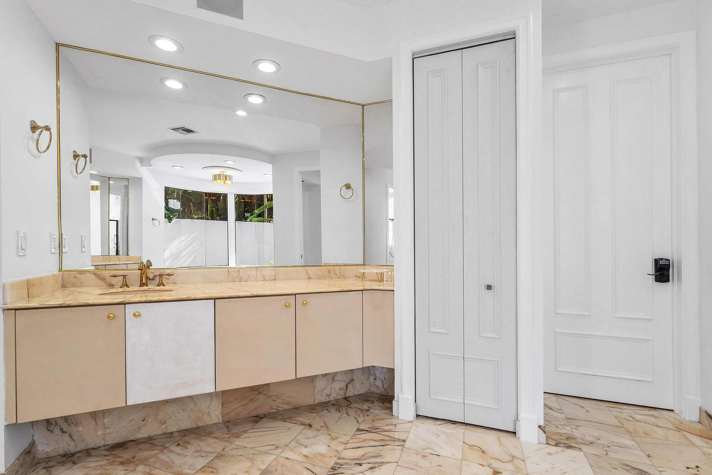 16740 Echo Hollow Circle