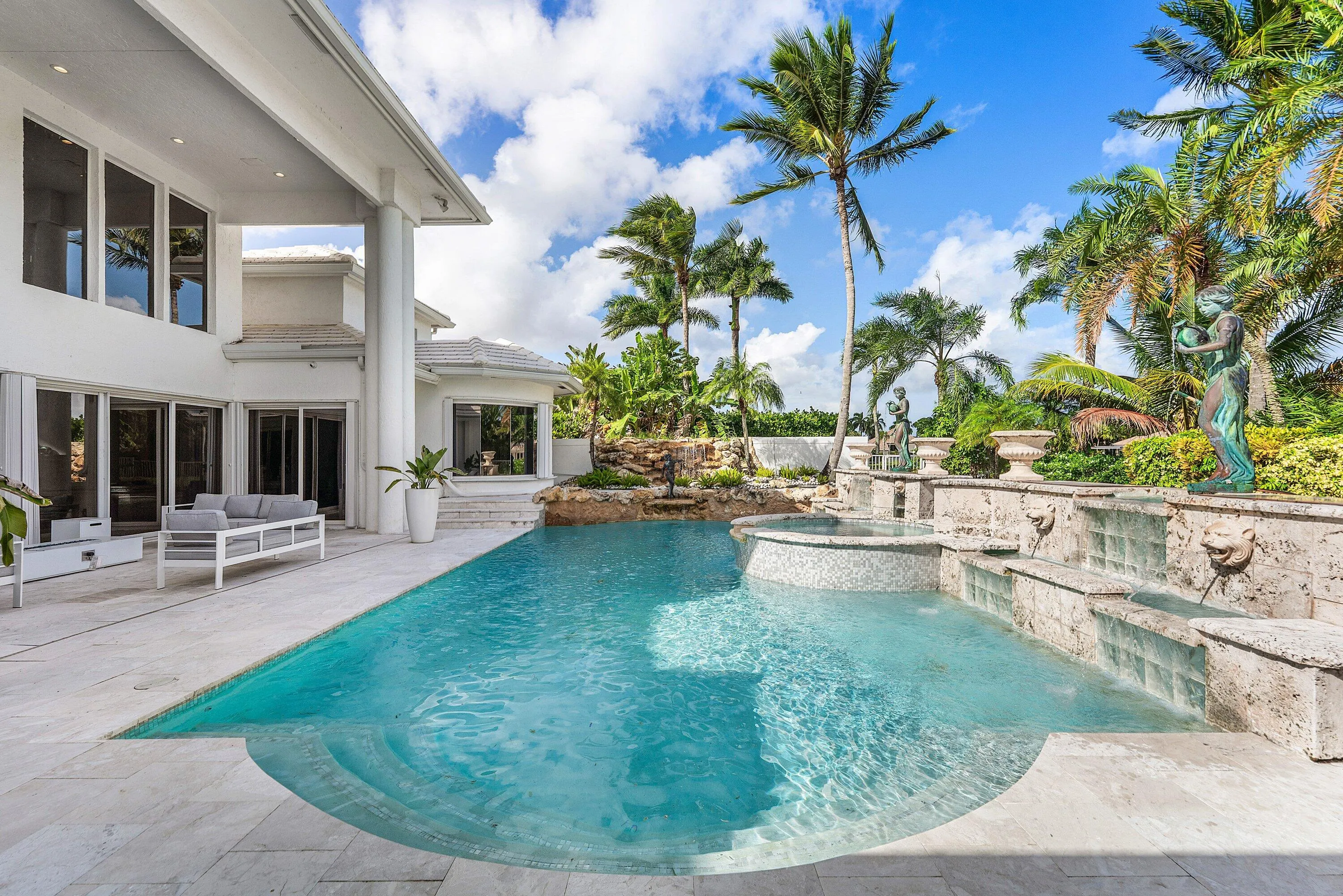 16740 Echo Hollow Circle