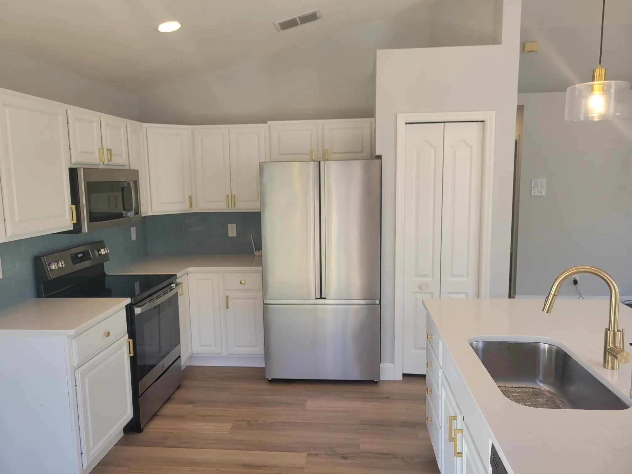 20907 COUNTRY BARN Drive