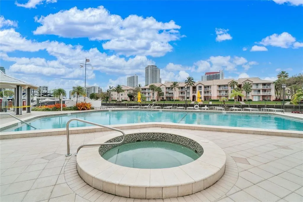 300 THREE ISLANDS Boulevard #306
