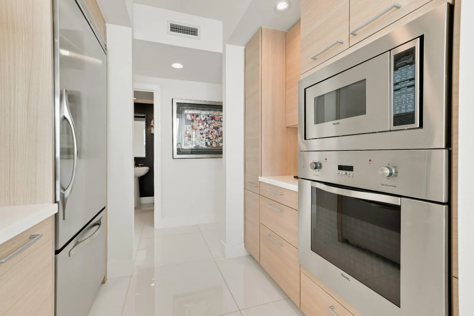 1 N Ocean Boulevard #1207