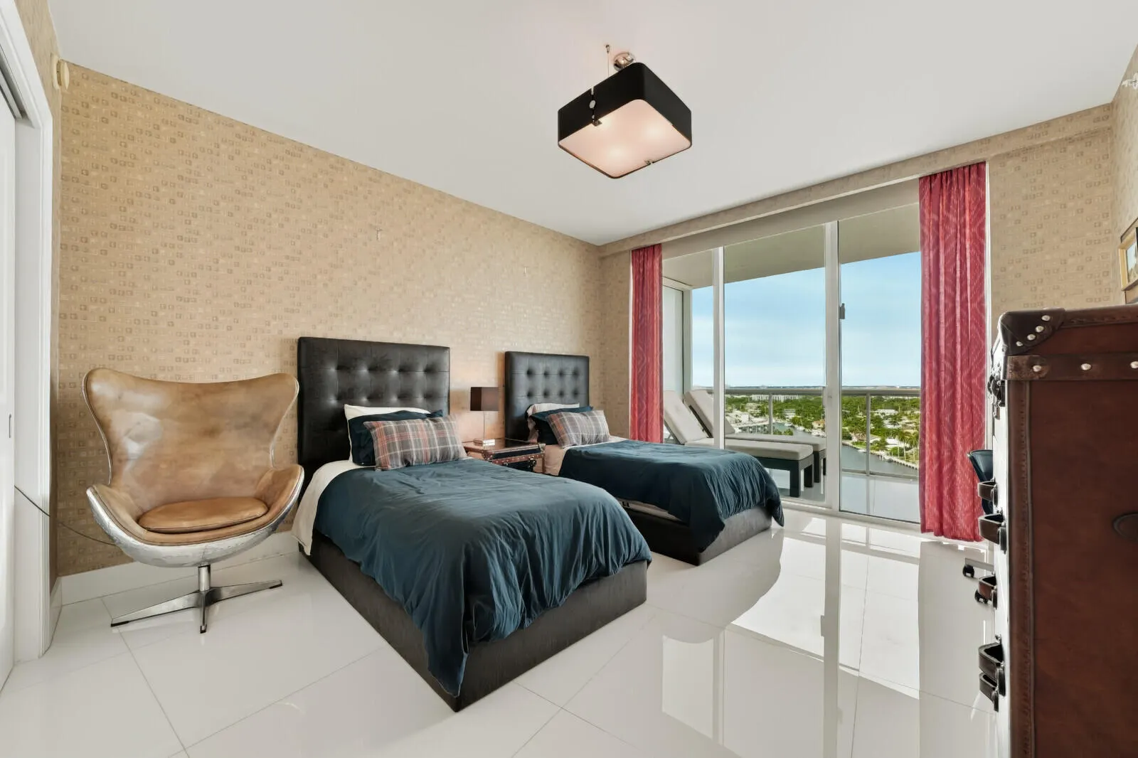 1 N Ocean Boulevard #1207