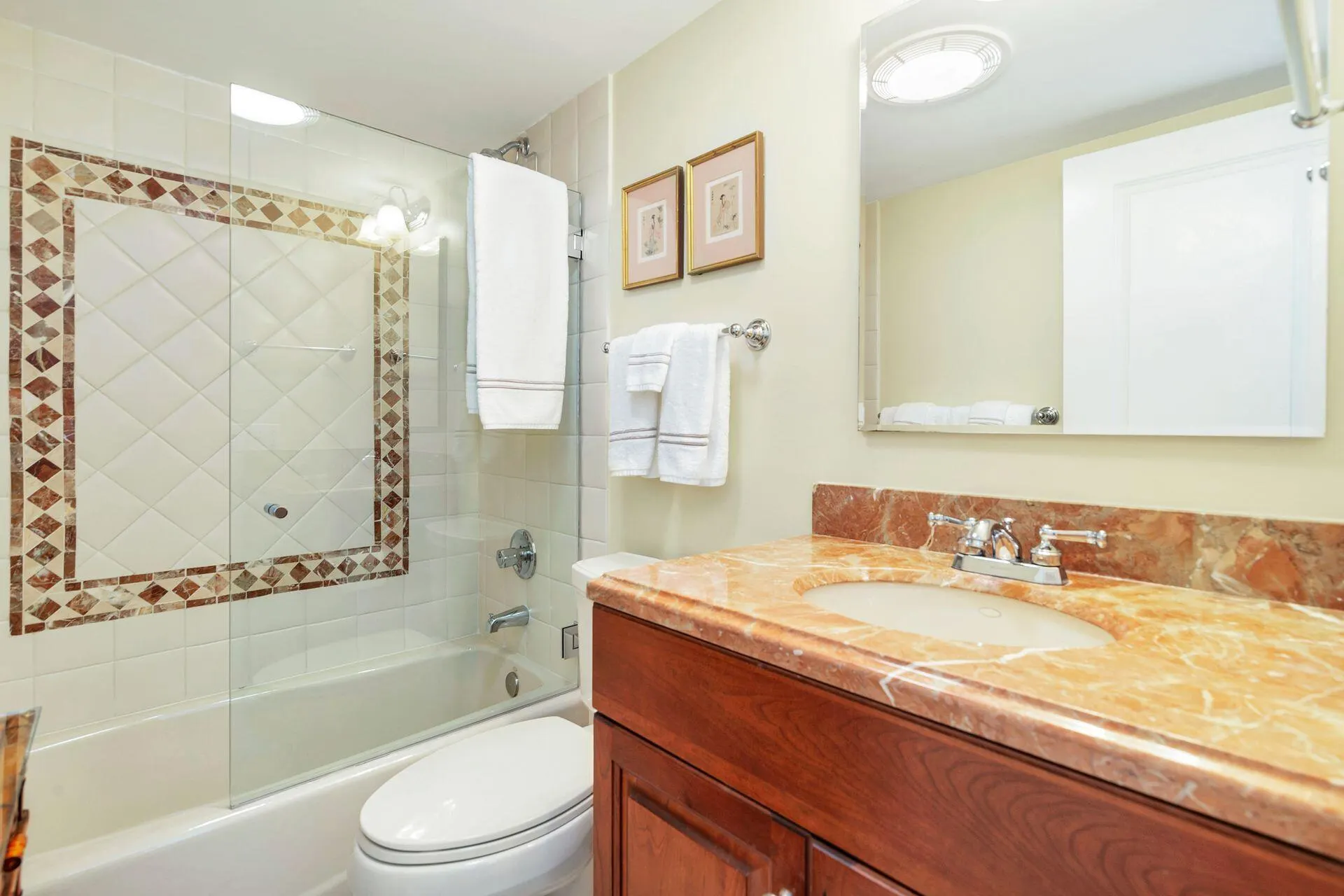 401 PERUVIAN Avenue #1050