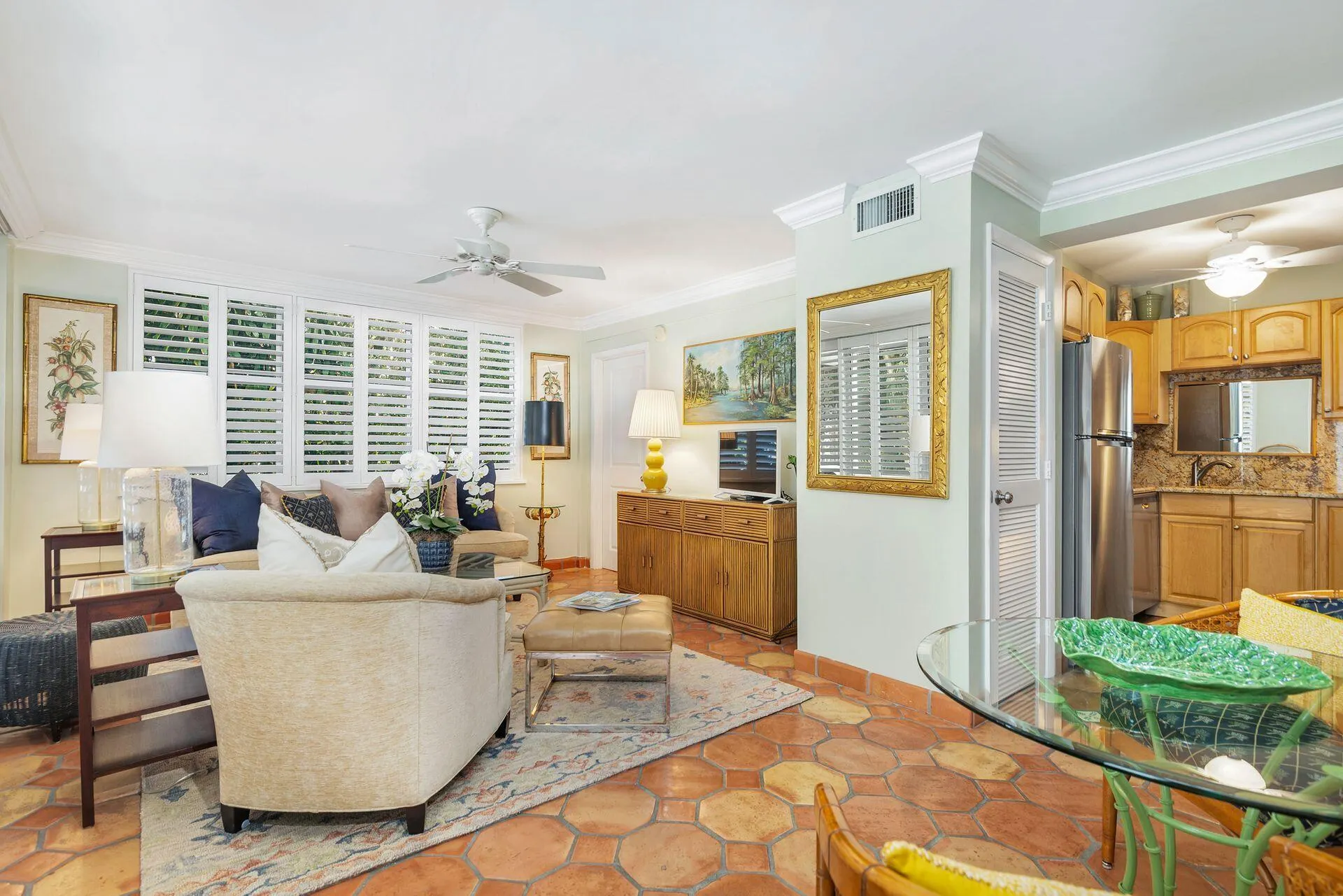 401 PERUVIAN Avenue #1050