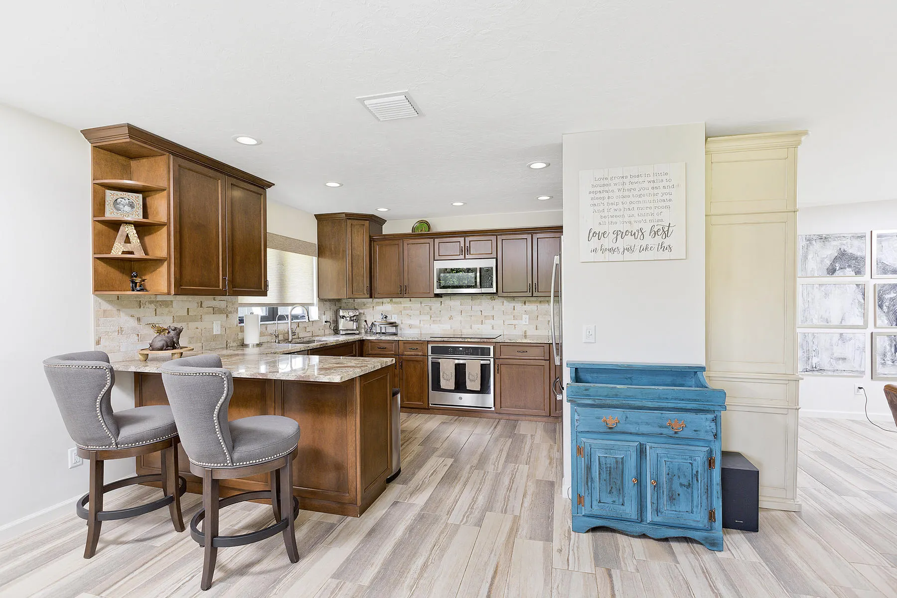 2741 Buck Ridge Trail