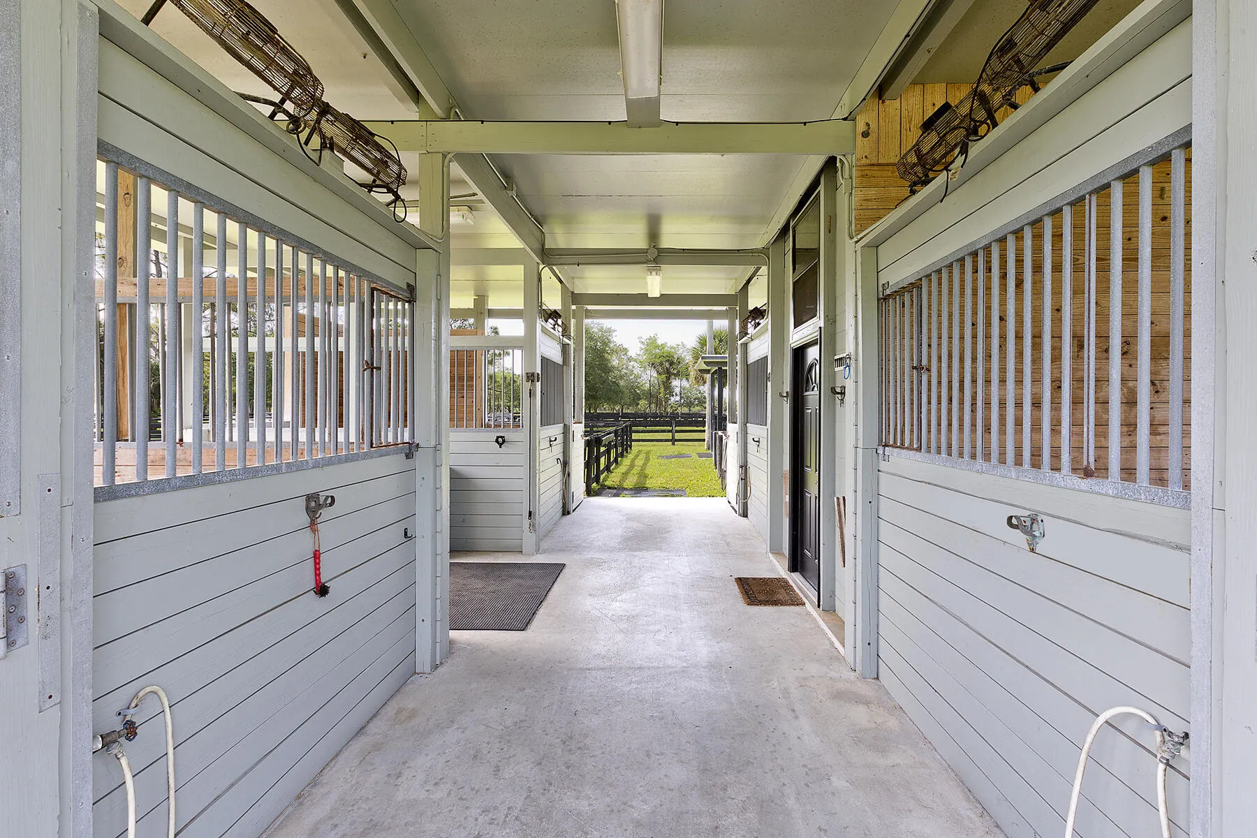 2741 Buck Ridge Trail