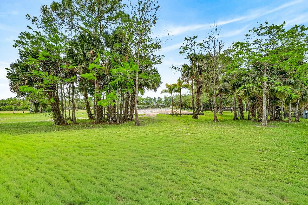 2741 Buck Ridge Trail