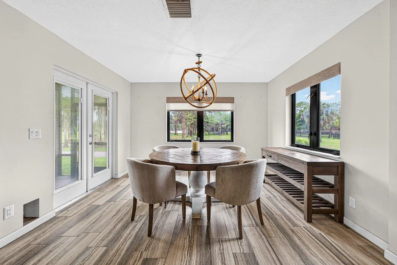 2741 Buck Ridge Trail
