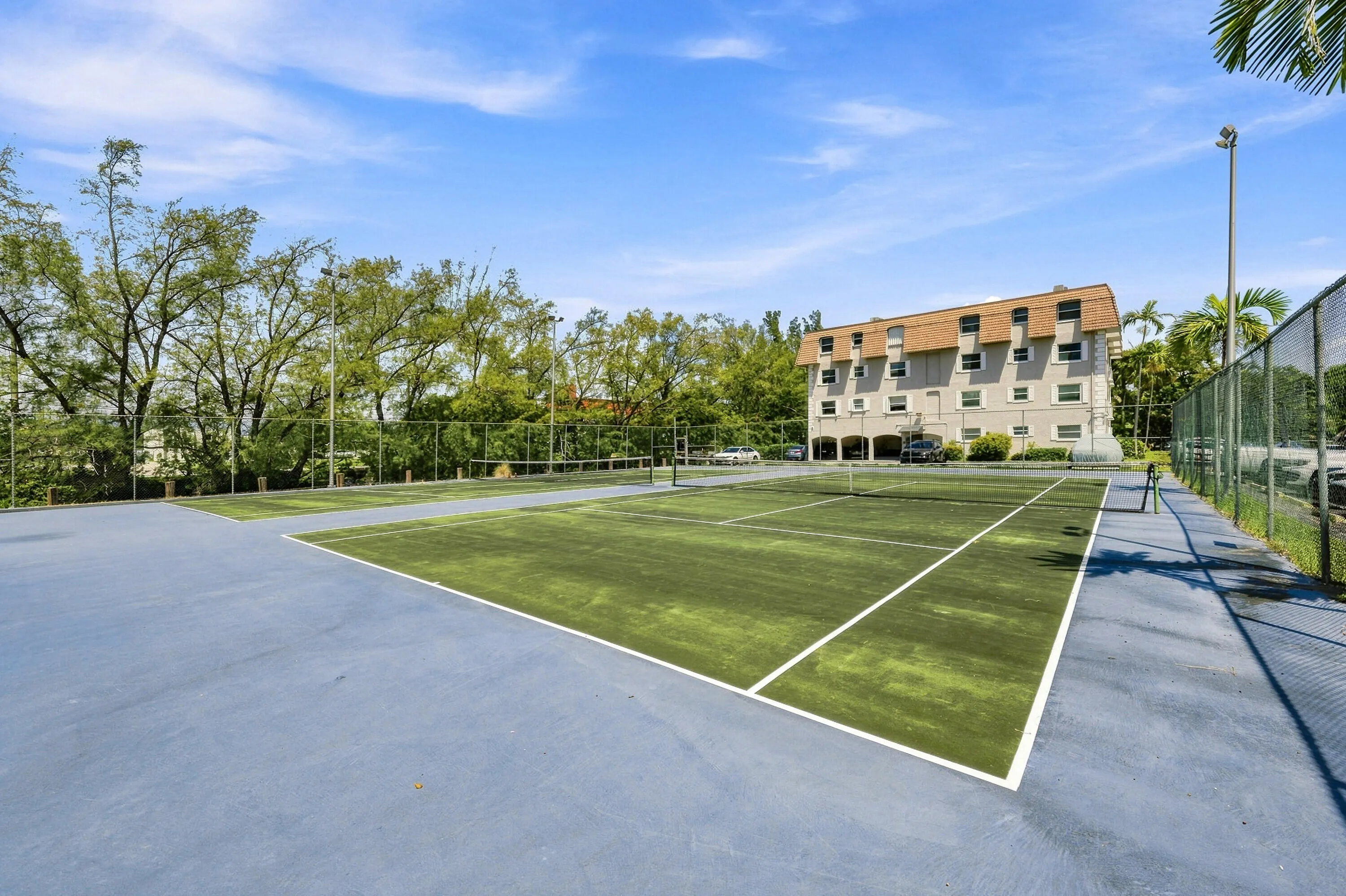 5951 NE 14th Lane #204n