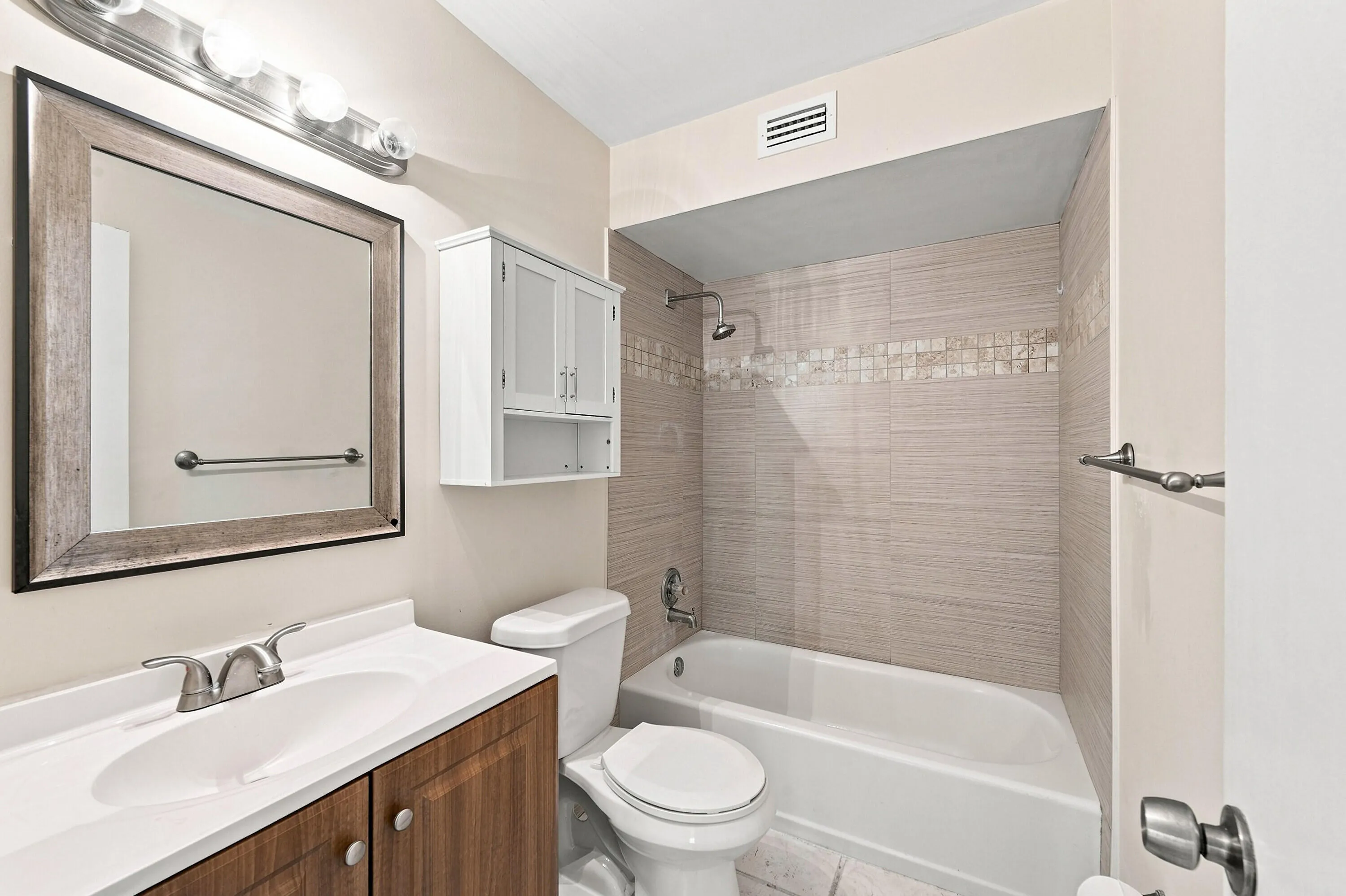 5951 NE 14th Lane #204n