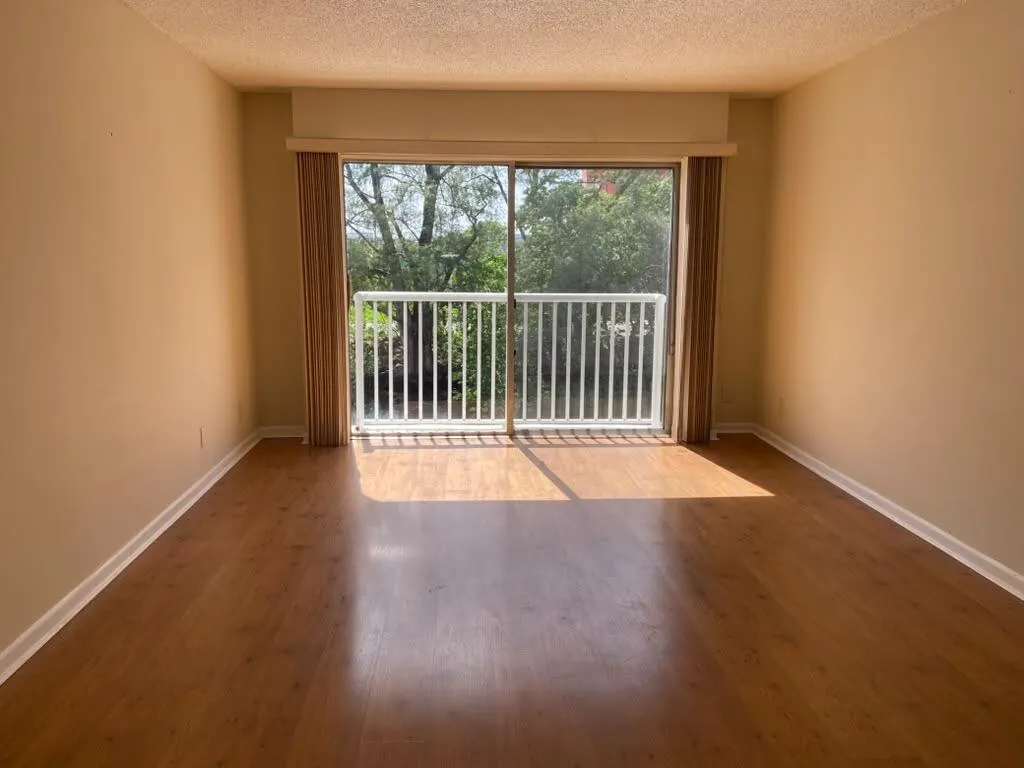 5951 NE 14th Lane #204n