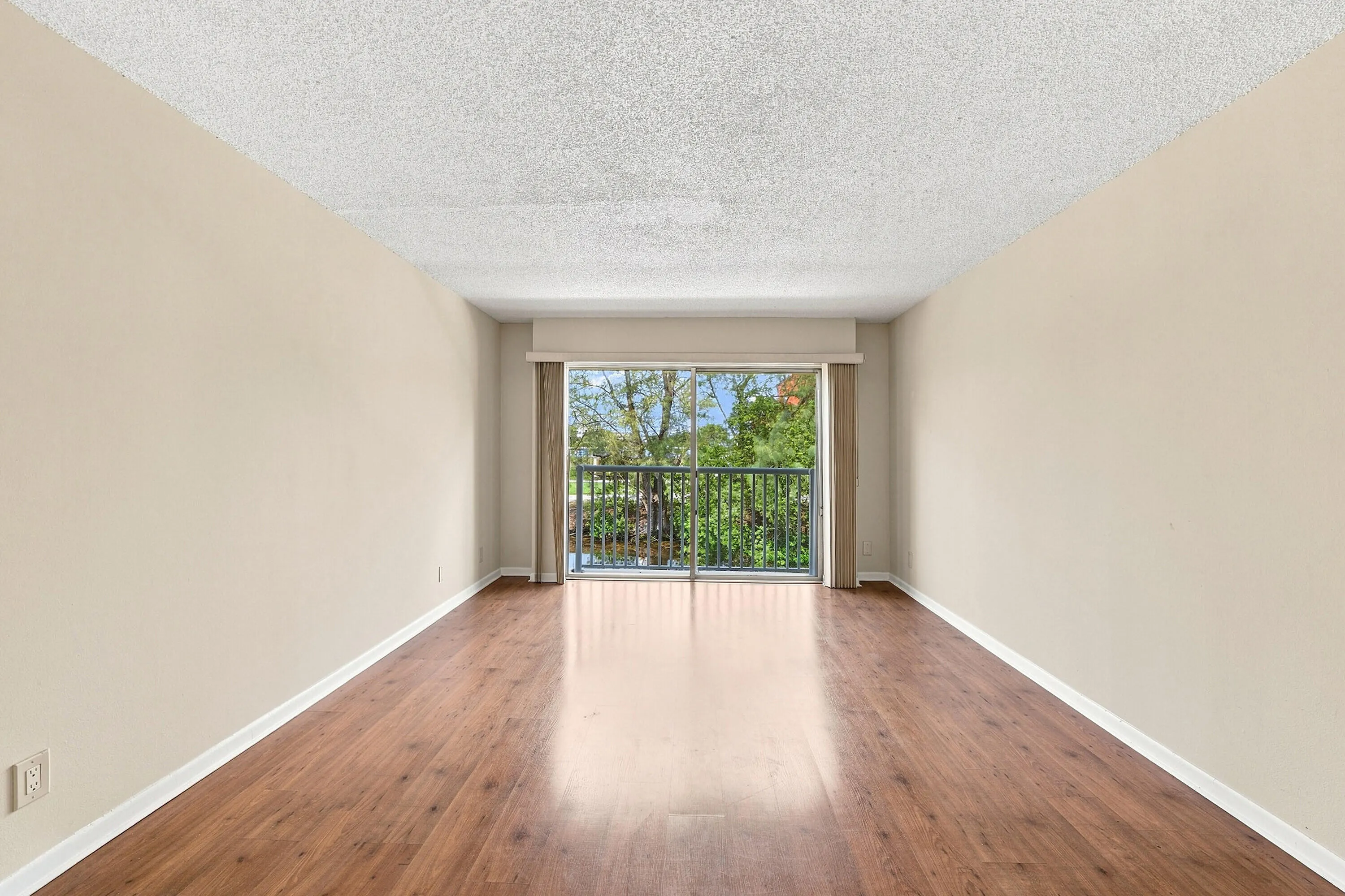 5951 NE 14th Lane #204n