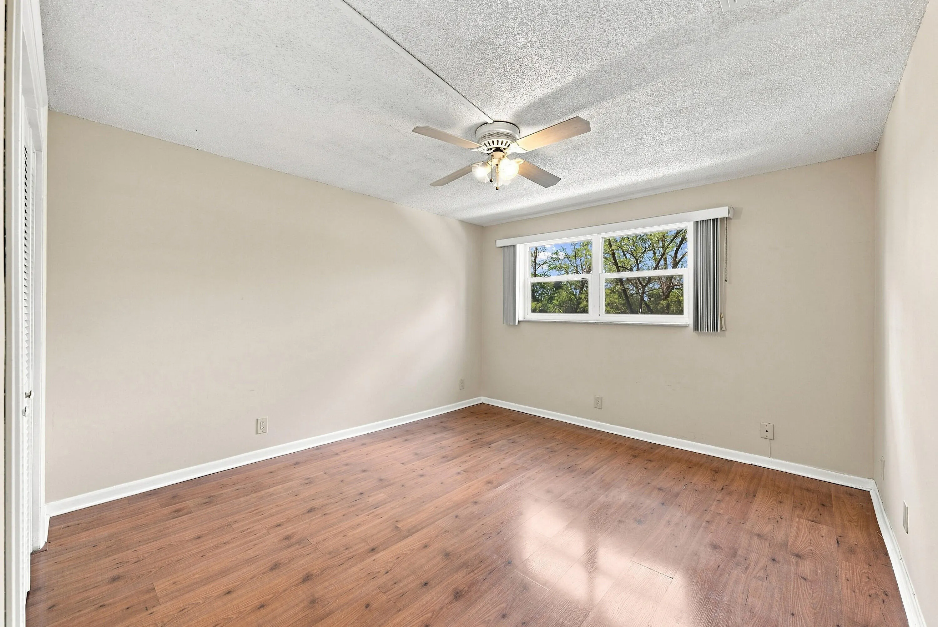 5951 NE 14th Lane #204n