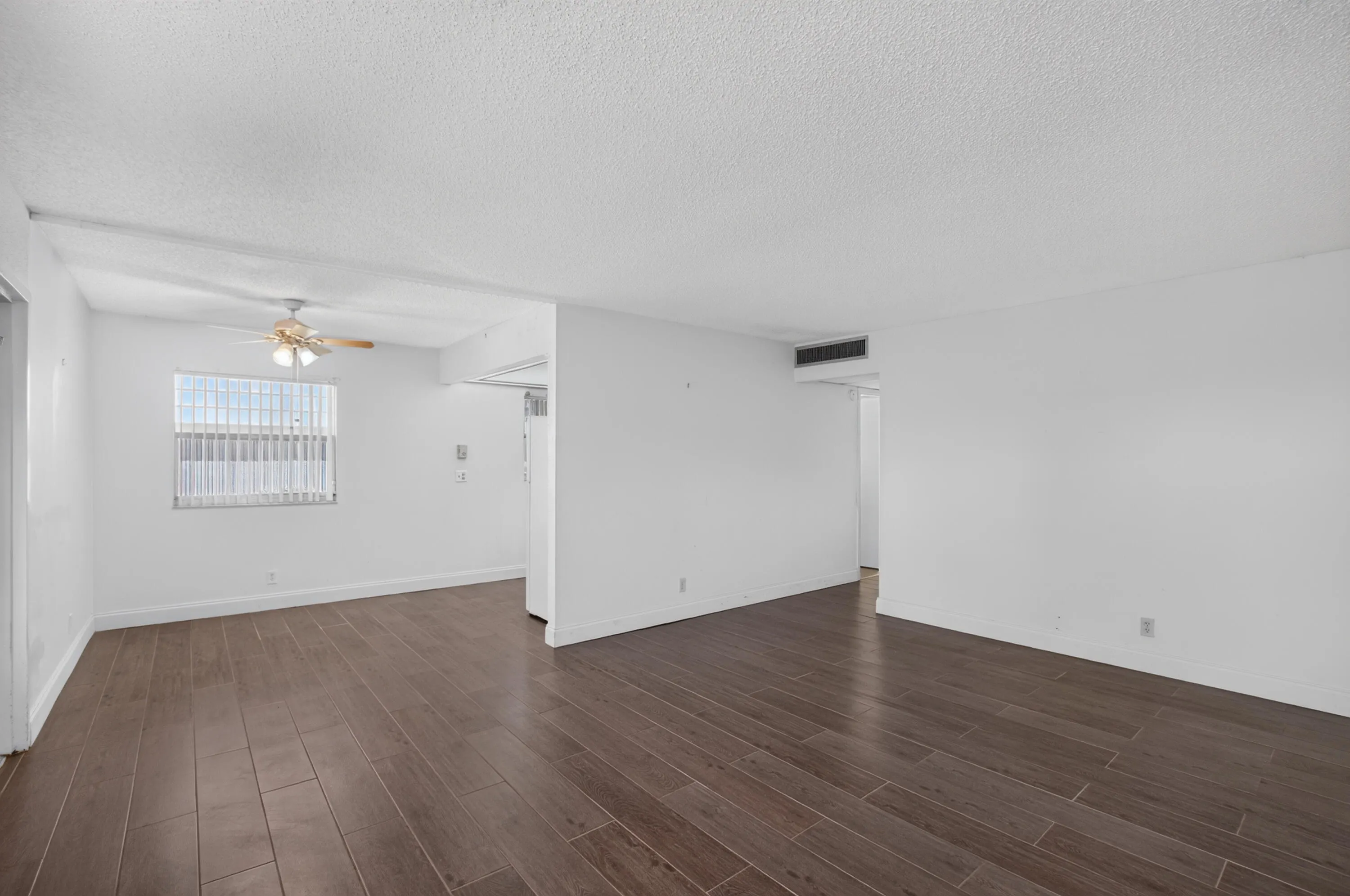 152 VALENCIA G Boulevard