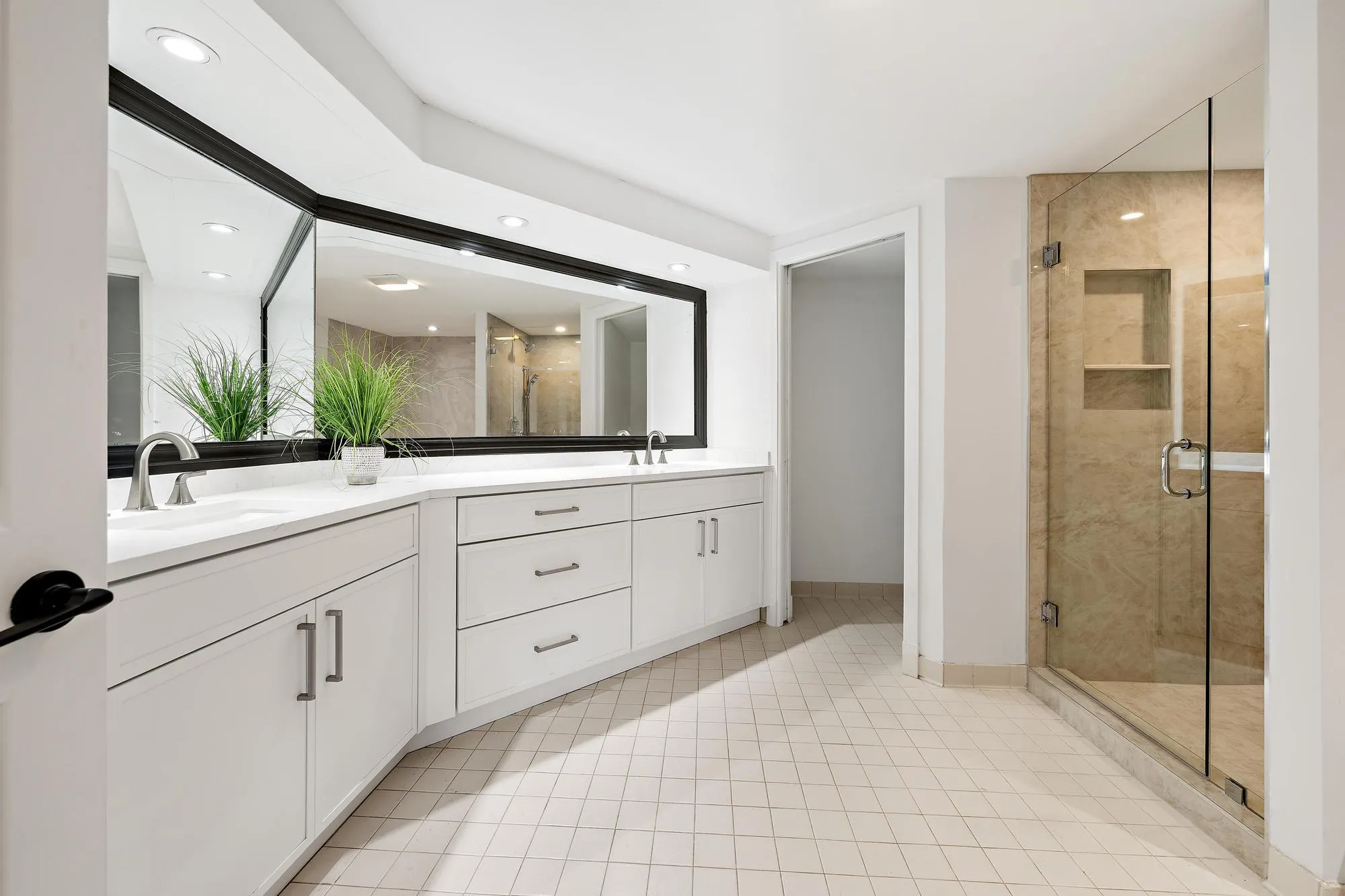1124 MARINE Way W #D2R